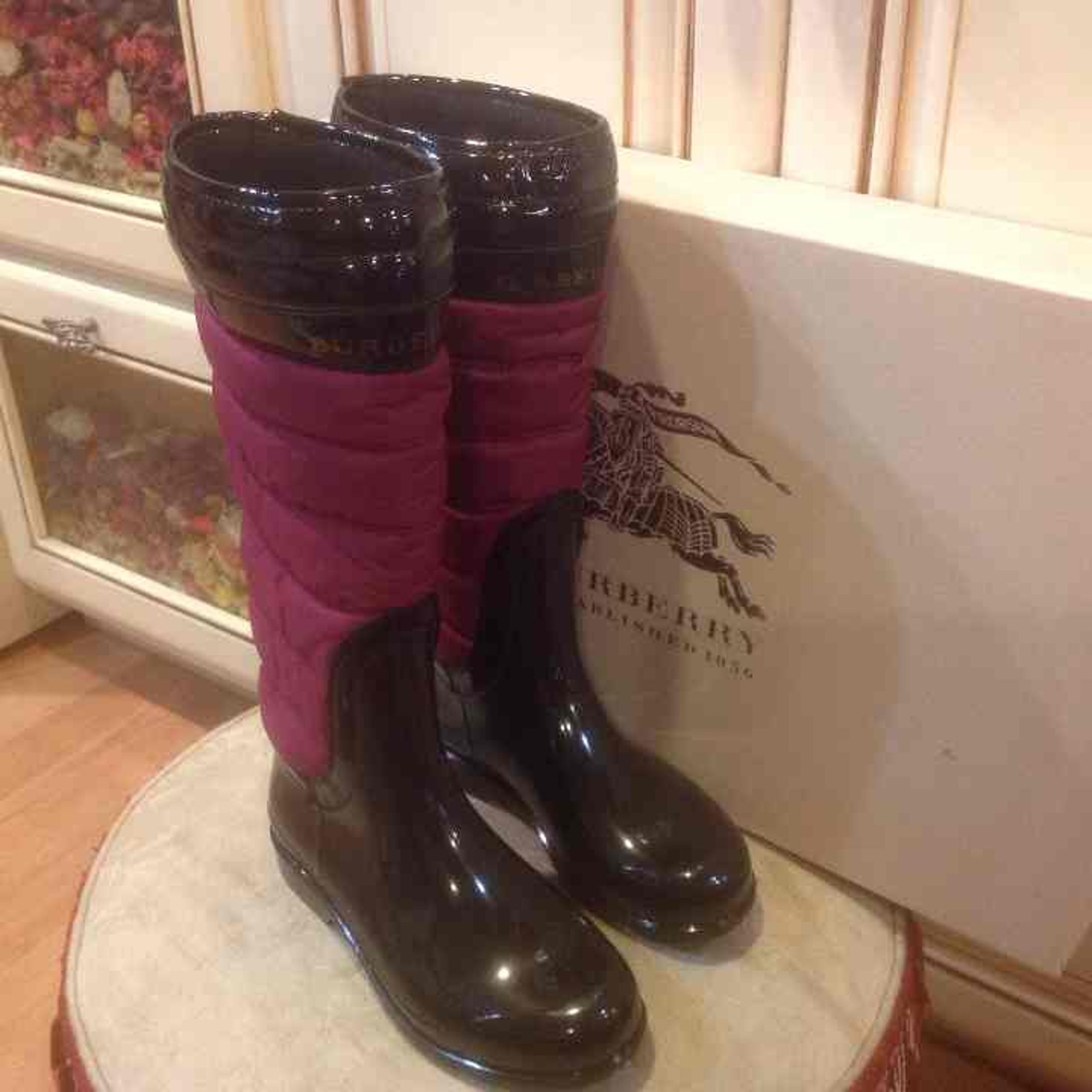 Burberry rain boots Sz 36