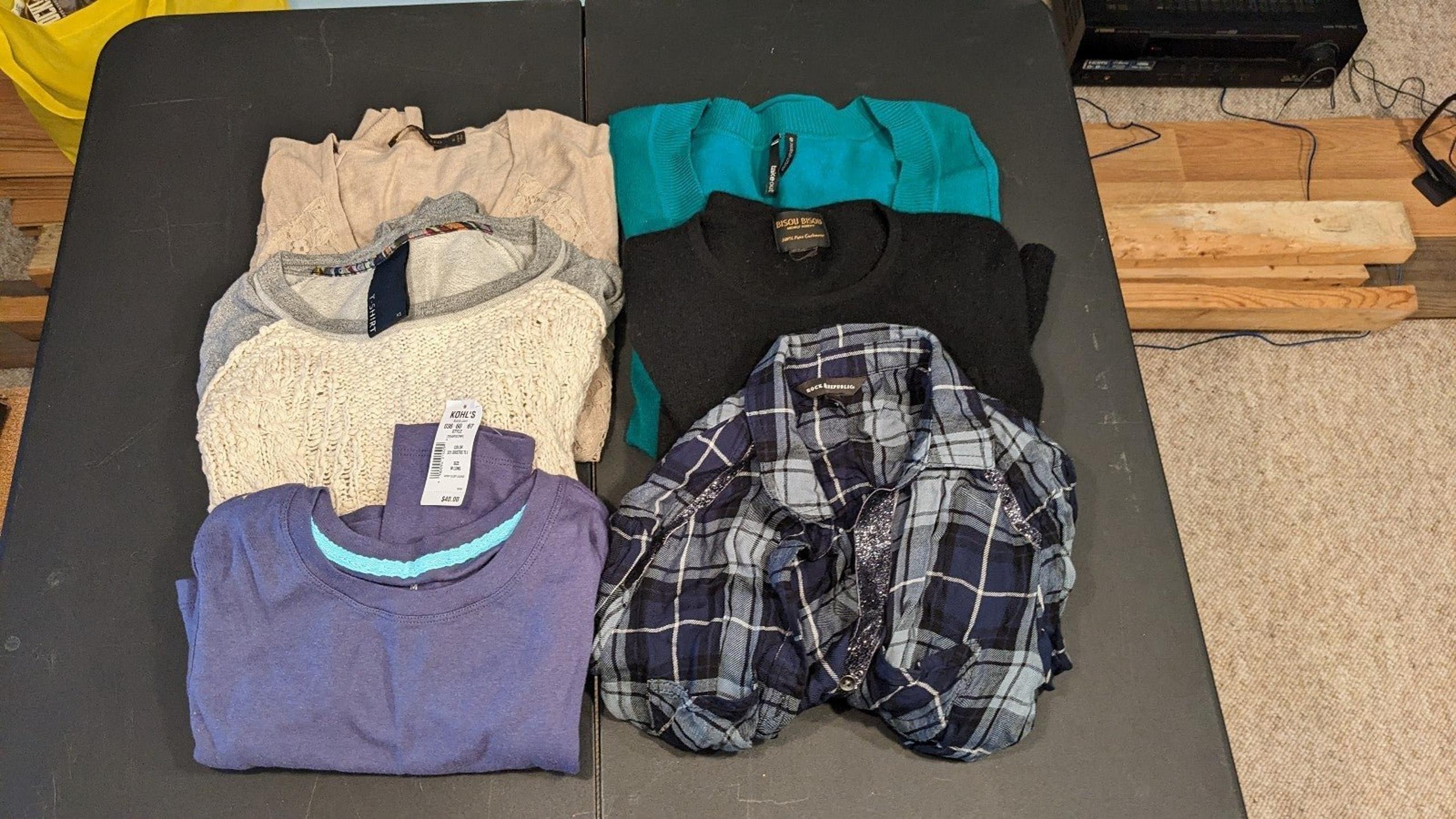 Bundle of women's tops long sleeve small extra small lot of 6