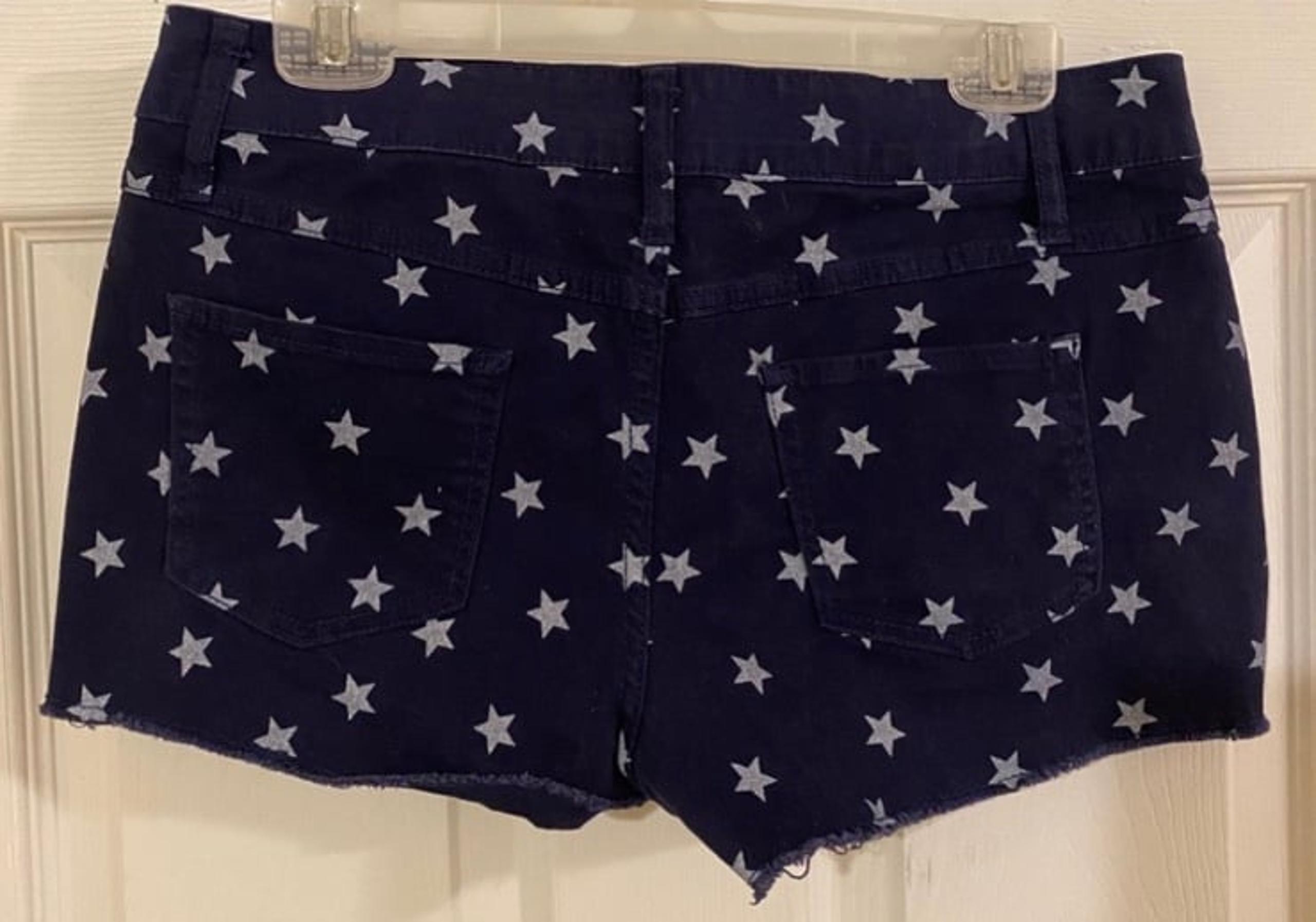 No Boundaries Star Shorts 11