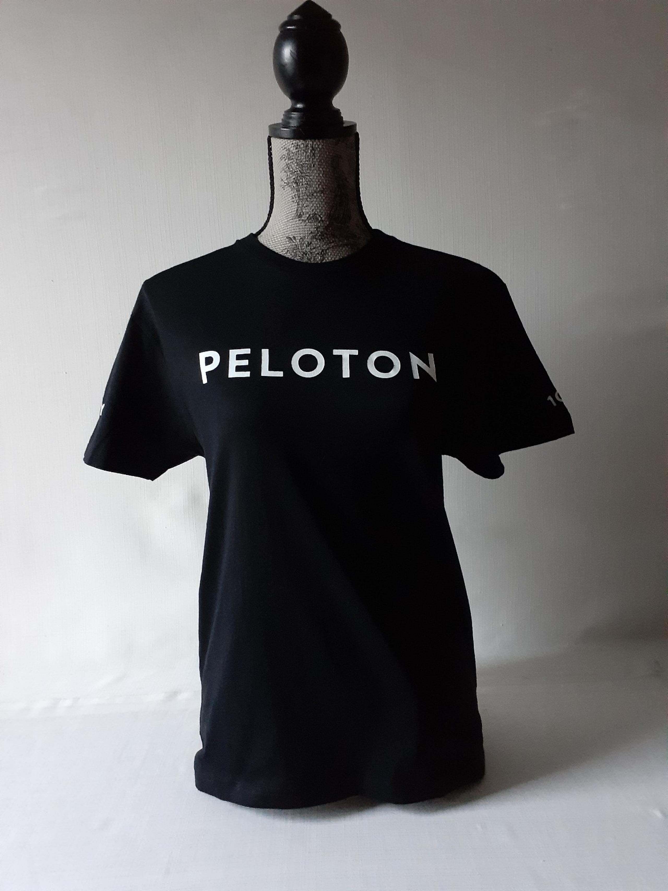 Peloton women's black short sleeve graphic t-shirt size XS