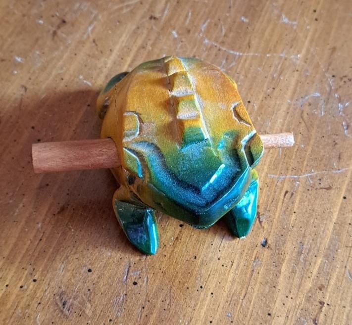 Gurio Wooden Frog Toy