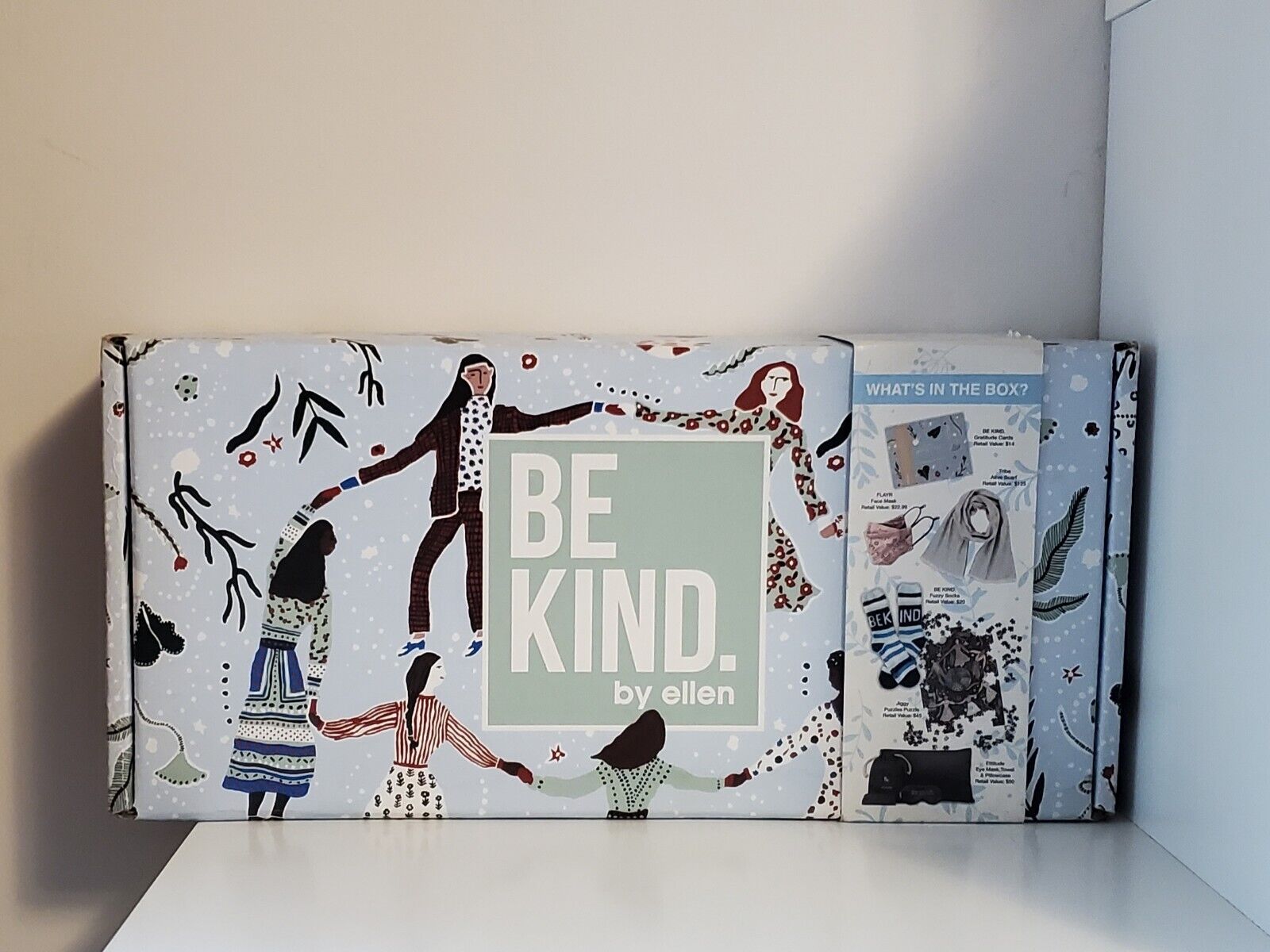 Ellen DeGeneres 2020 Retired BE KIND Winter Gift Box Holiday Christmas SEALED