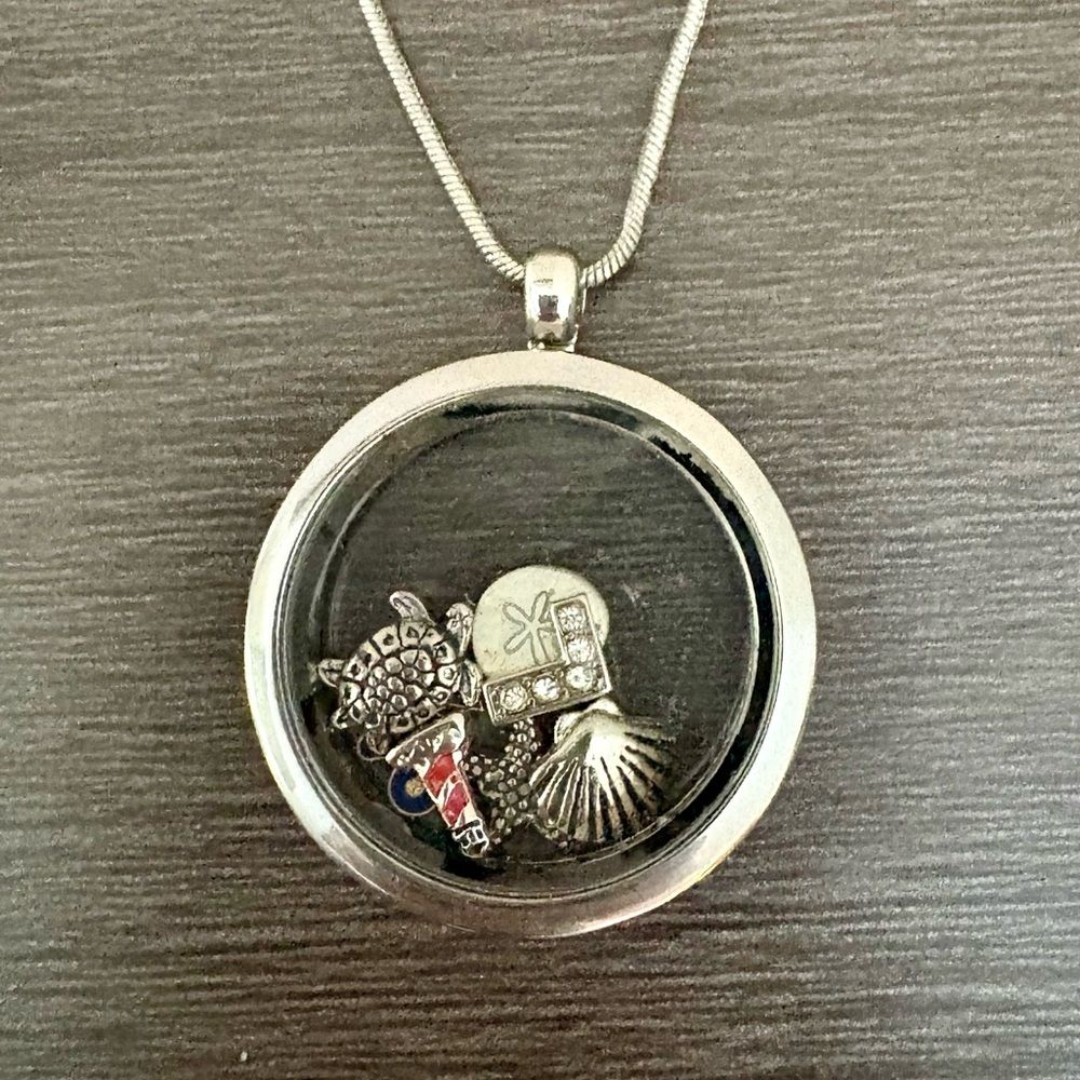 Vintage Beach Themed Necklace