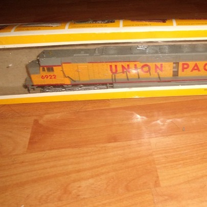 HO Bachman Union Pacific locomotive engine 6922 16 wheel diesel railroad