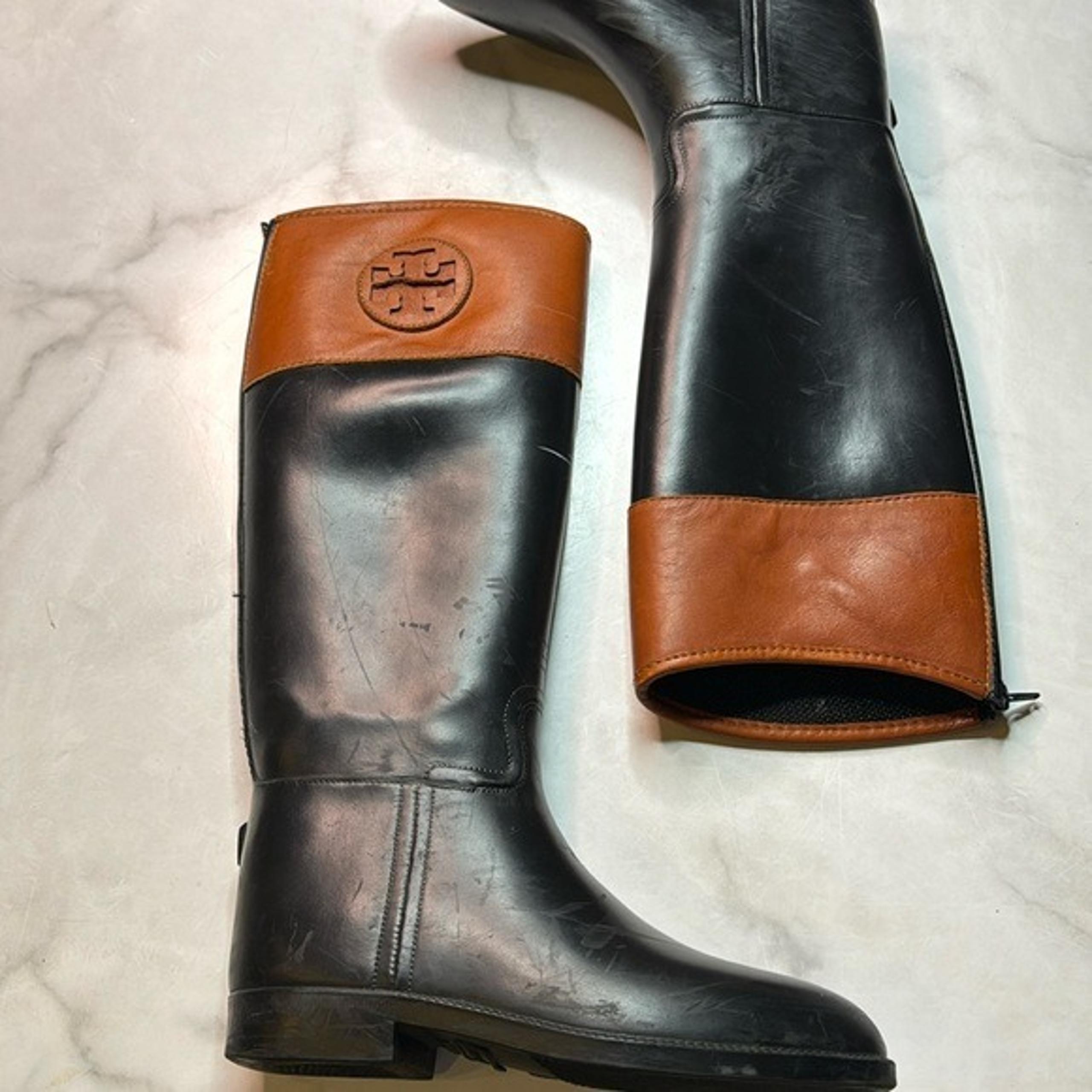 Tory Burch Leather Upper Rubber Almond Toe Rain Boot Size 8