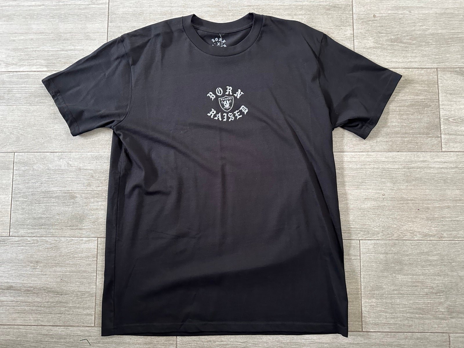 BORN X RAISED Las Vegas Raiders Sign Painter Rocker Tee T-Shirt Black Sz L Large