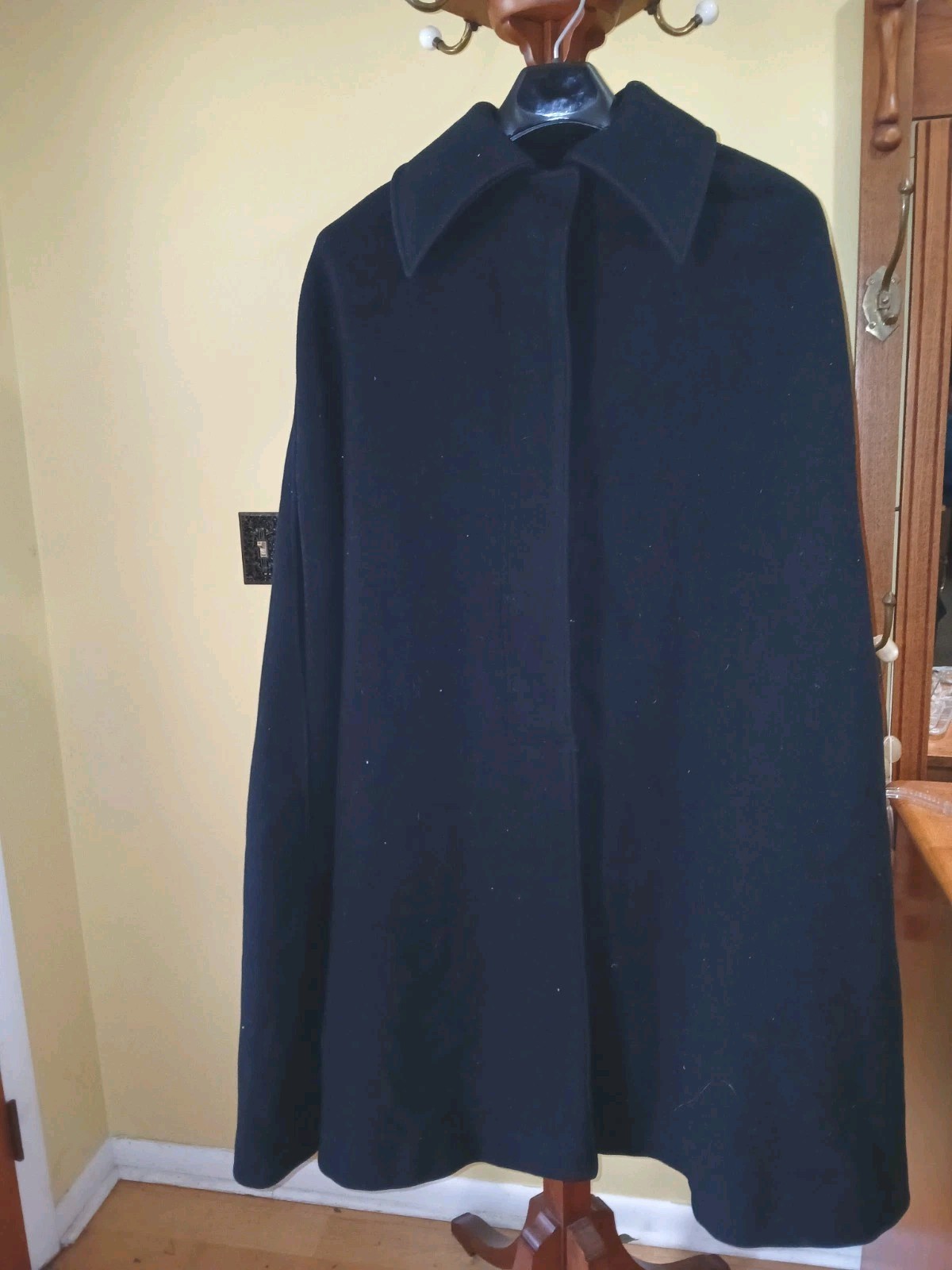 Calvin Klein Cape Coat Womens LARGE Black Wool Button Front