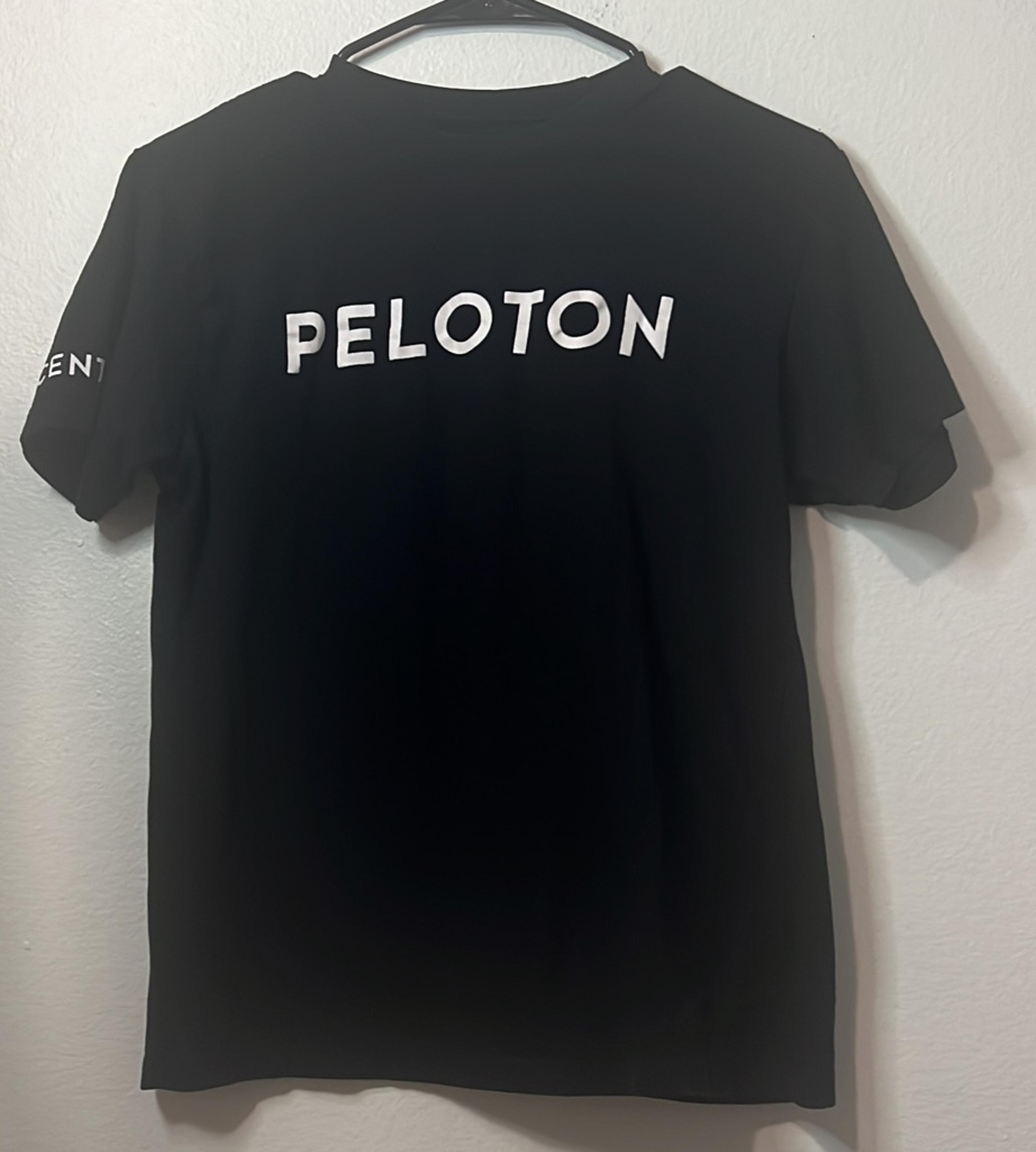 Womens Pelotón t-shirt size XS