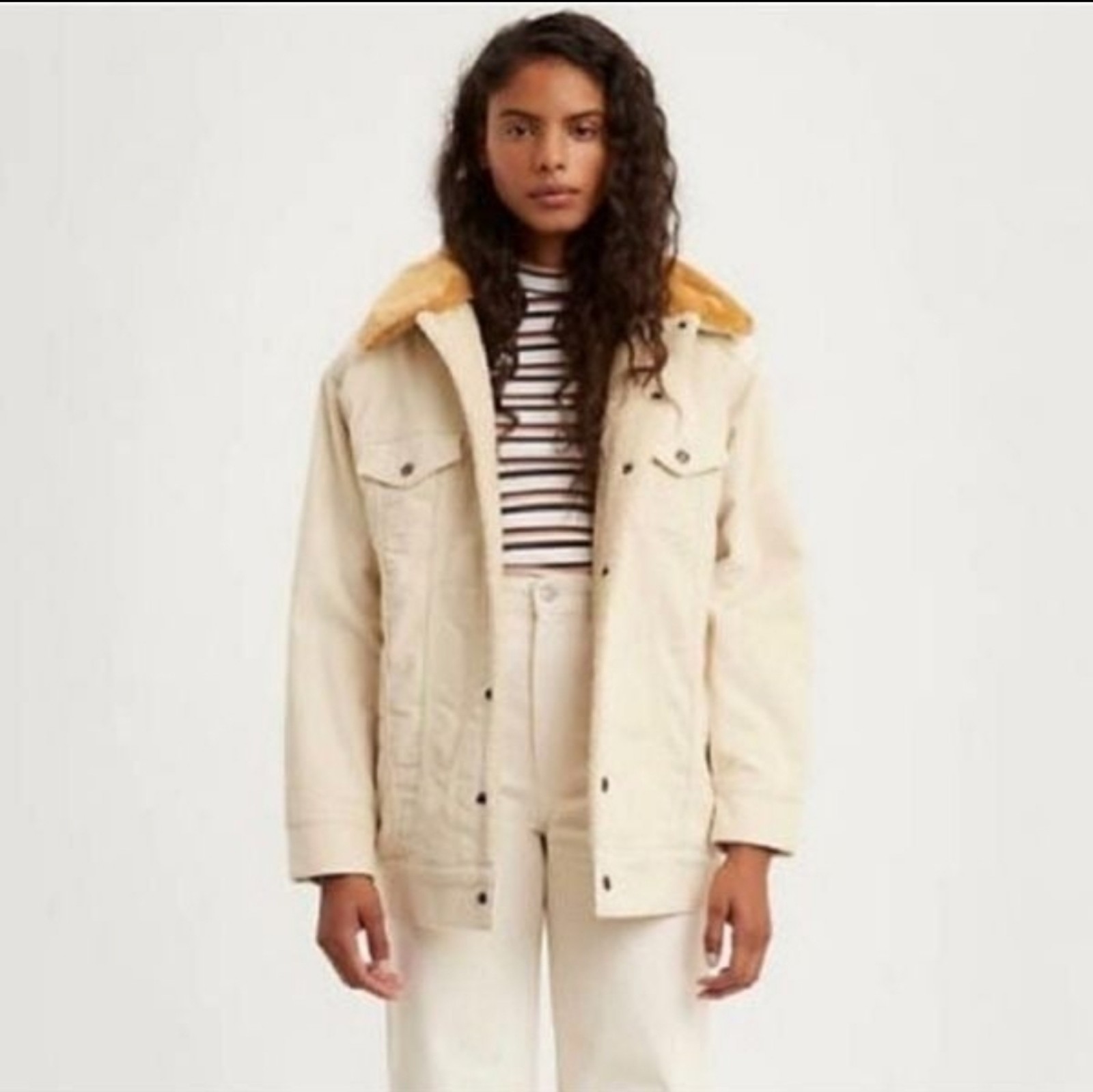 Levi's Corduroy Sherpa trucker jacket size Meduim NWT