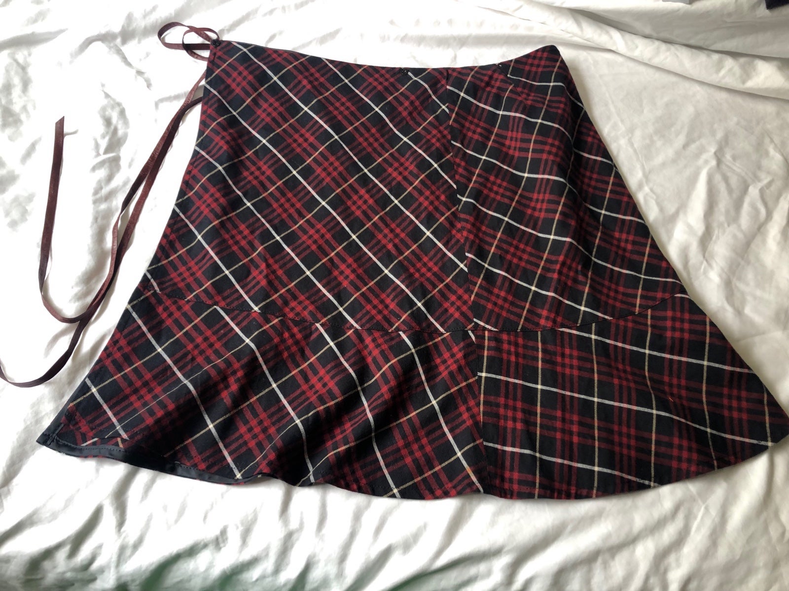 Burberry London Red/Black Check Plaid Skirt Sz 38