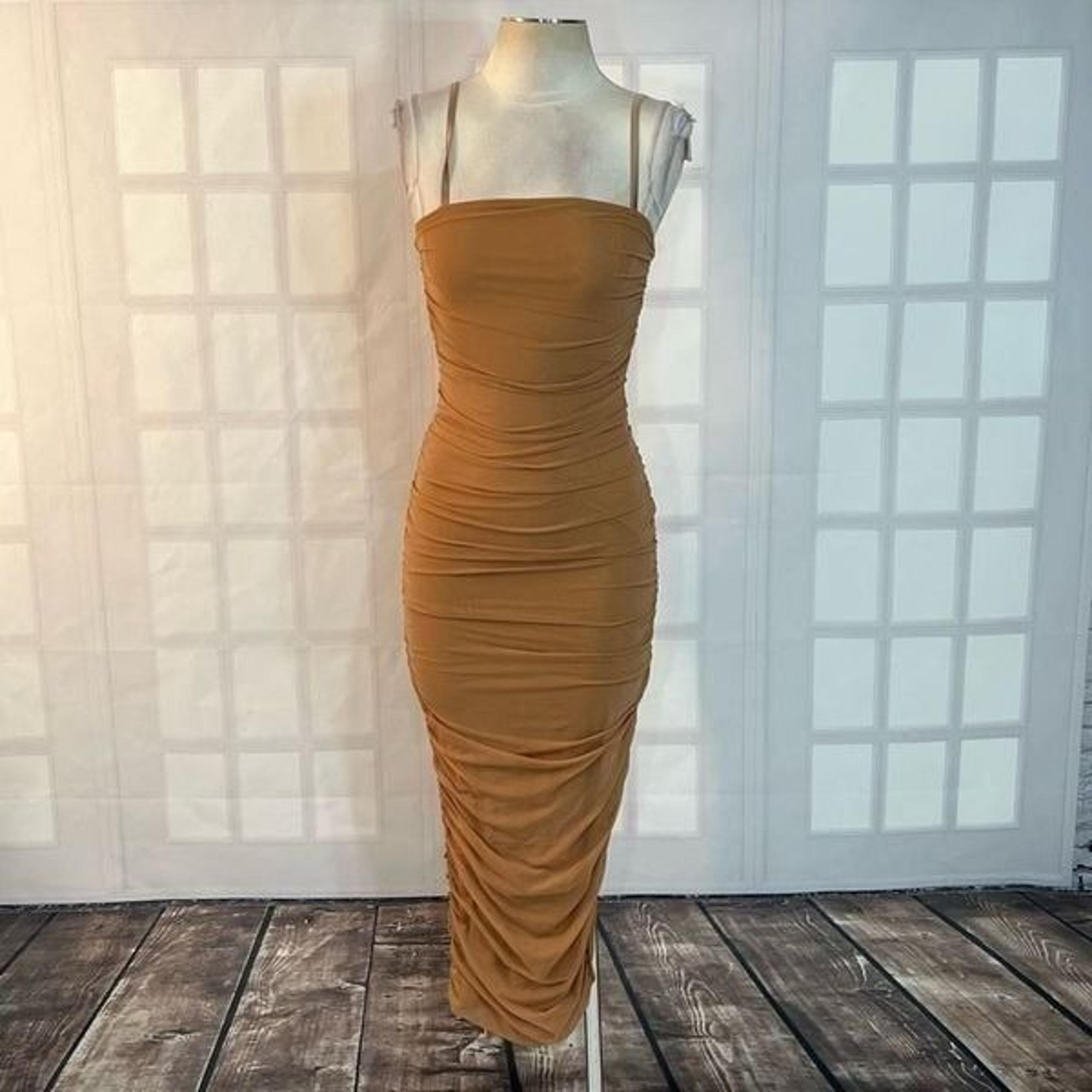 Hot Miami styles tan ruched bodycon midi dress size small