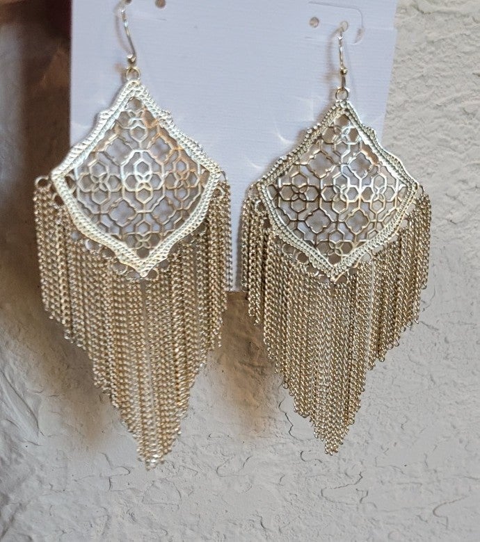 Custom Kendra Scott Filigree Fringe Tassel Earrings in Gold