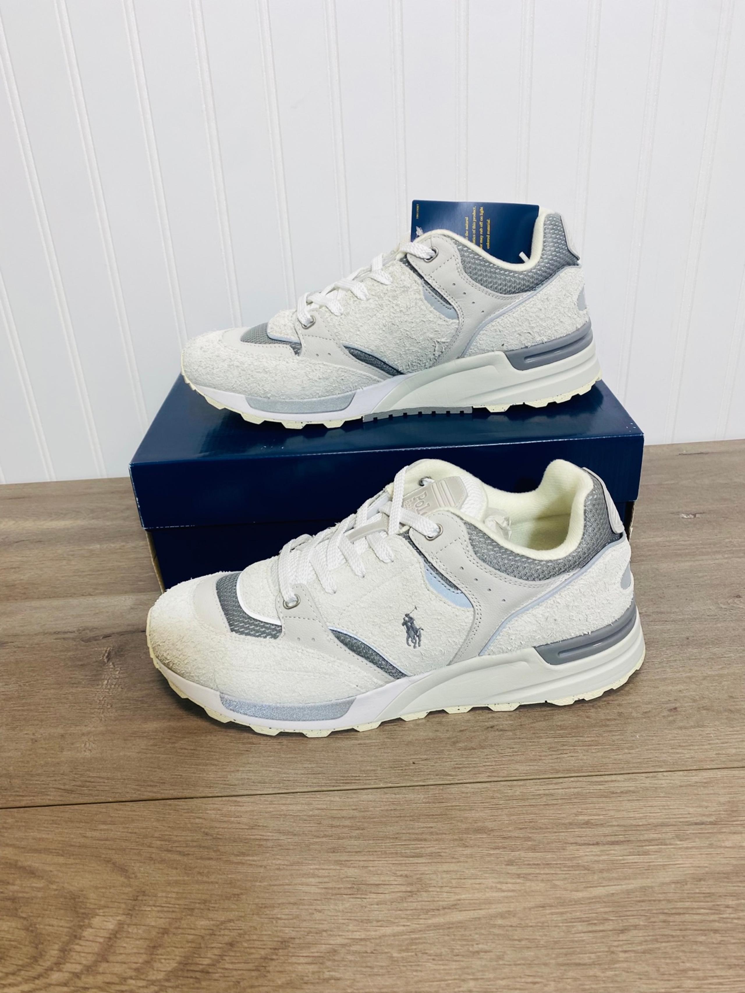POLO RALPH LAUREN
Men's Trackster 200 Lace-Up Sneakers 10.5 with box