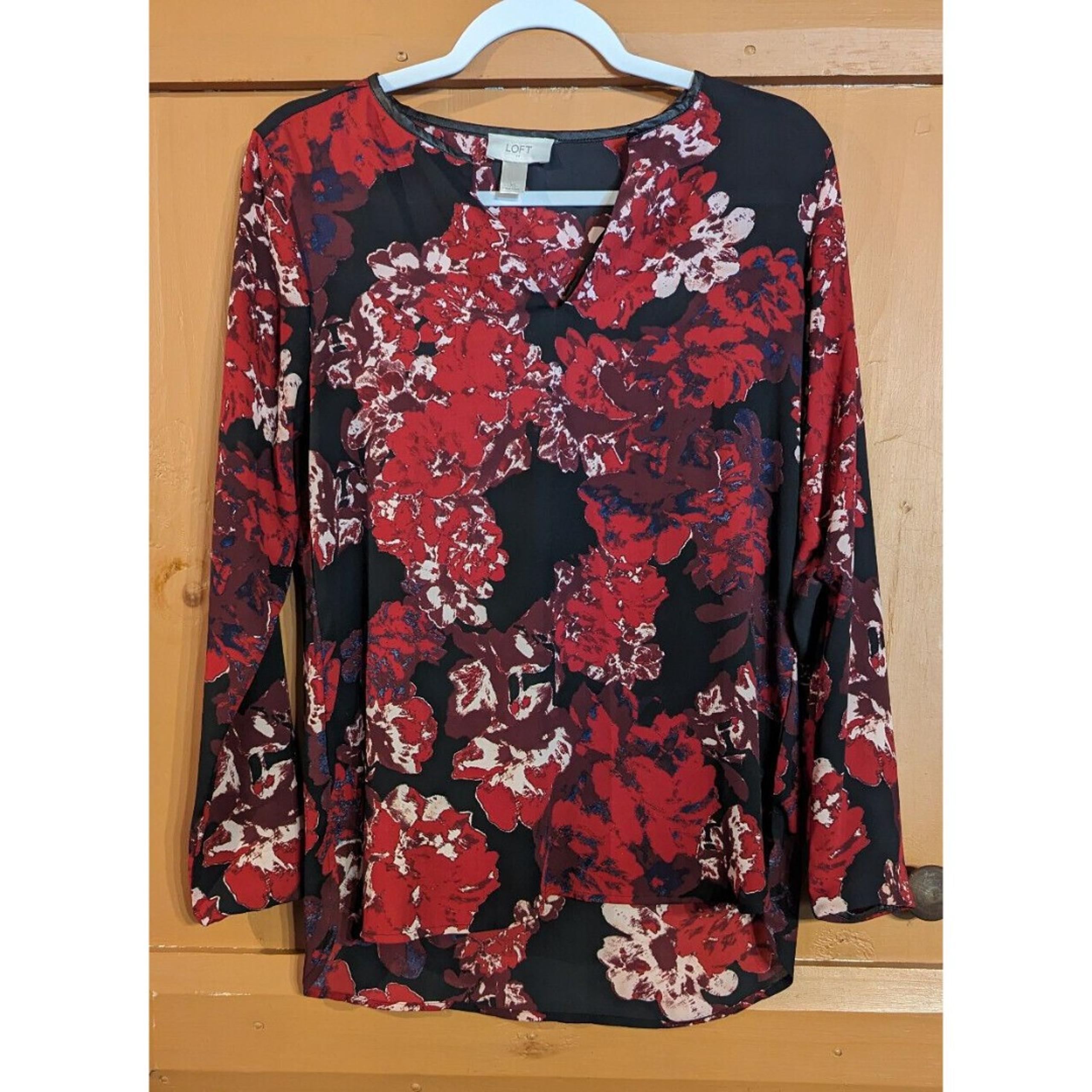 Ann Taylor Loft Sz XS Black w/ Red Floral Long Sleeve Tunic Blouse Top V Neck EC