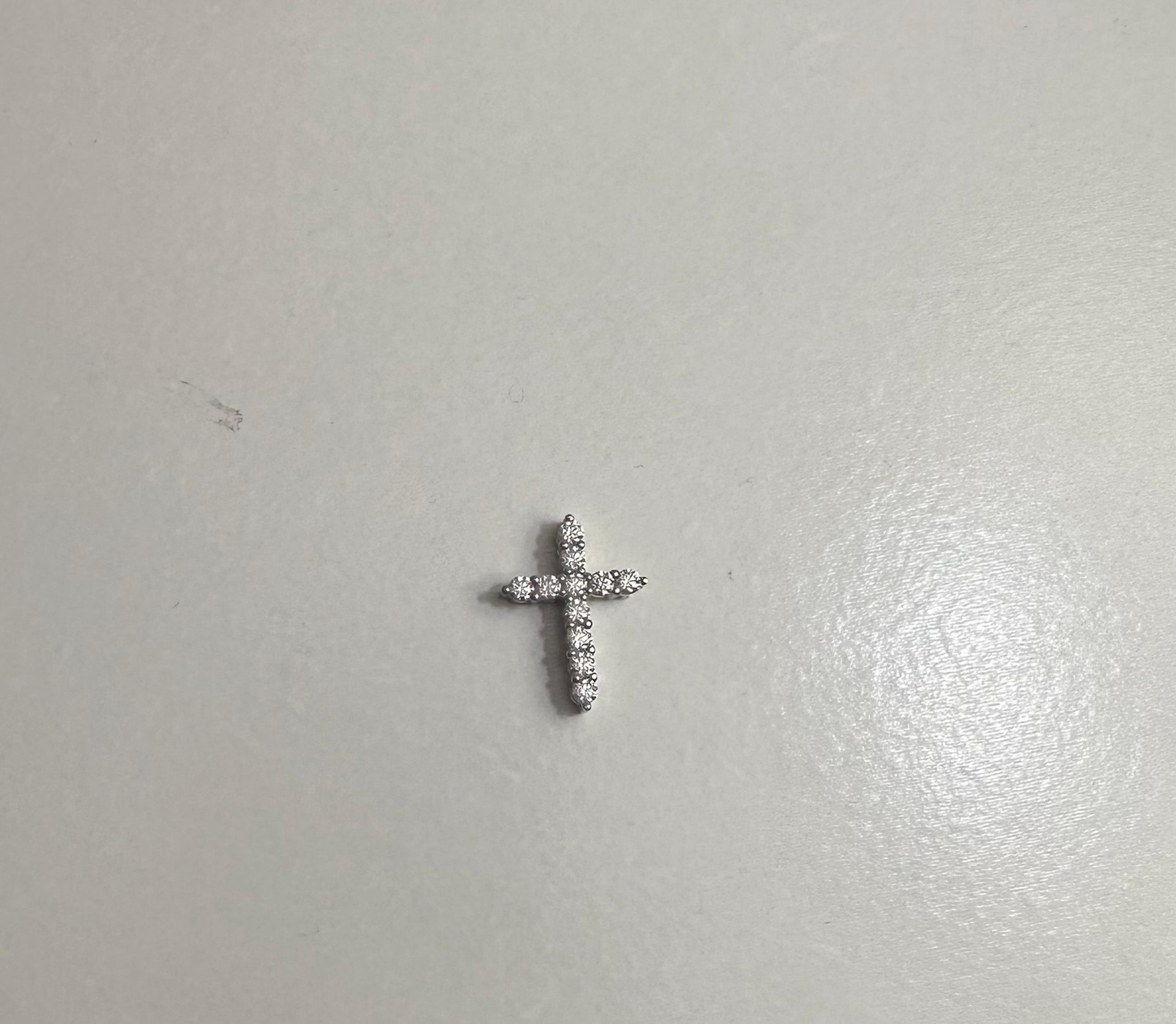 Mossianite Cross Necklace