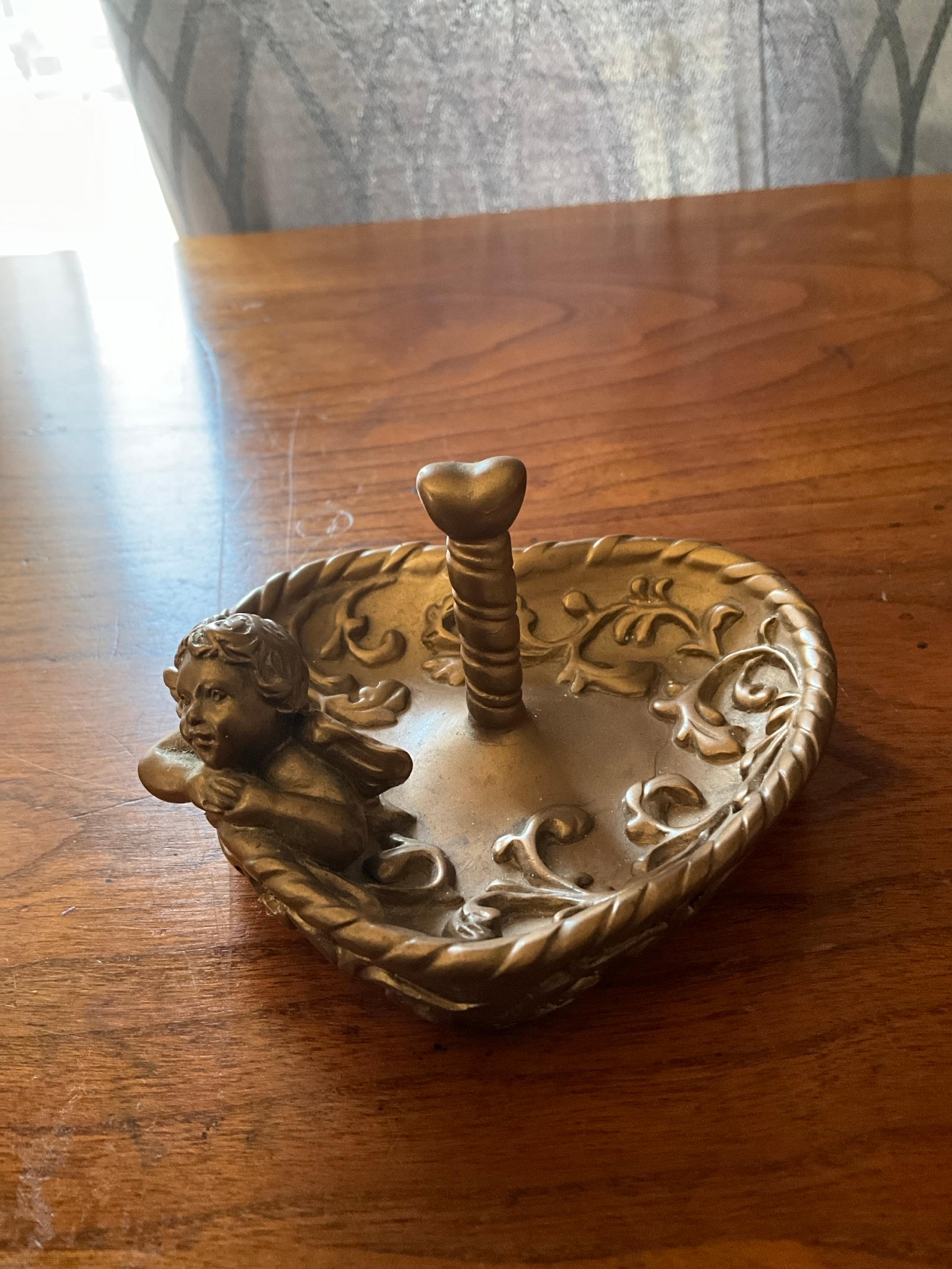 AVON Gift Collection Gold Tone Cheri Angel Ring Holder 1996