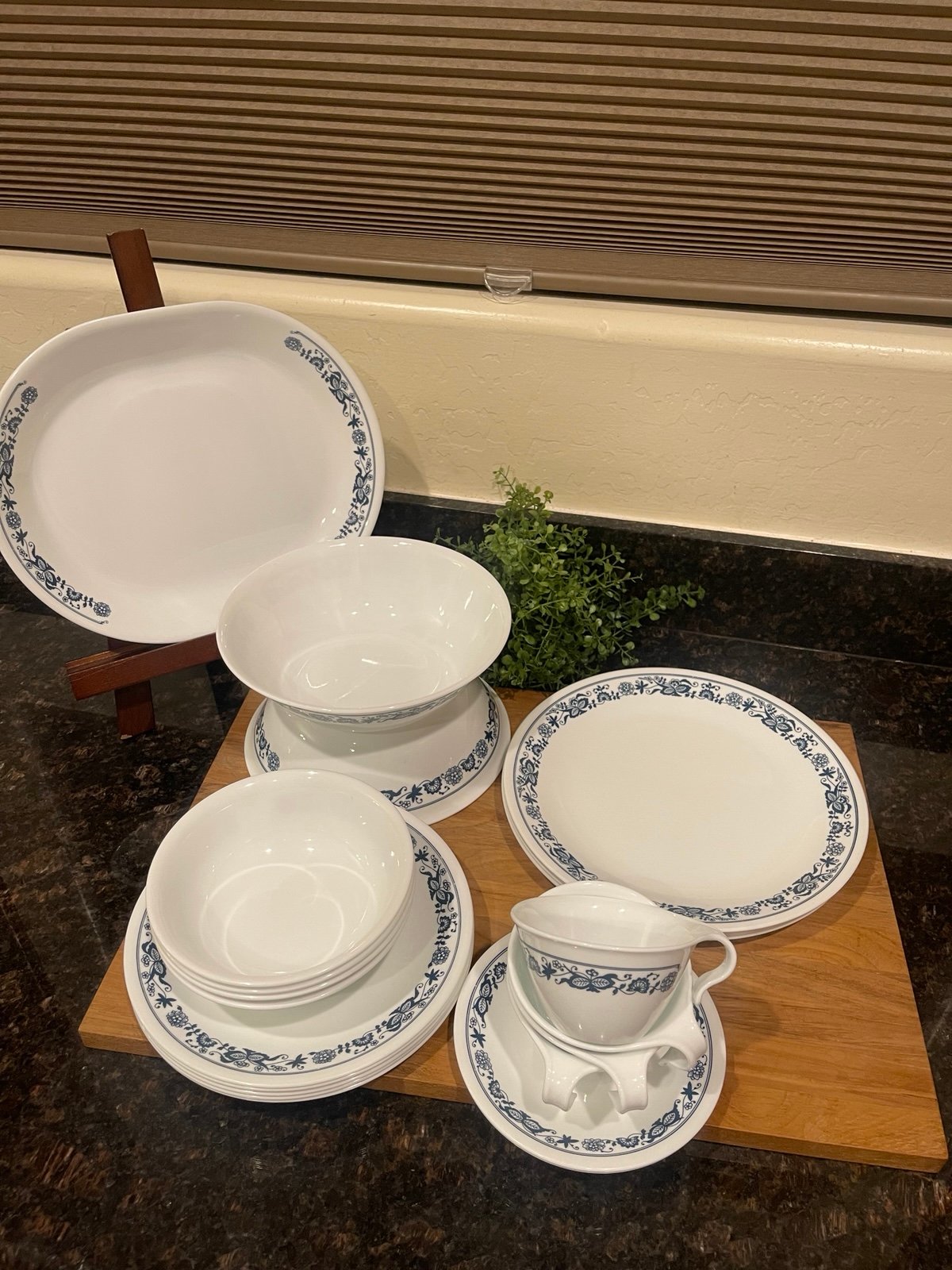 Corelle “old town” 4 person dinner set
