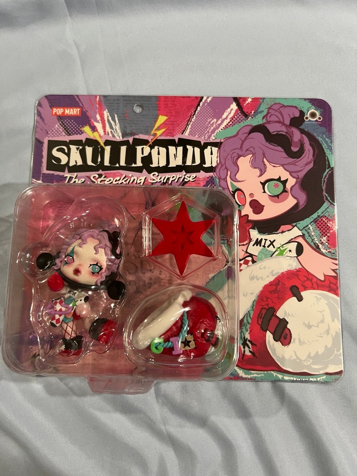 POP MART - Skullpanda The Stocking Surprise Figure- Brand New