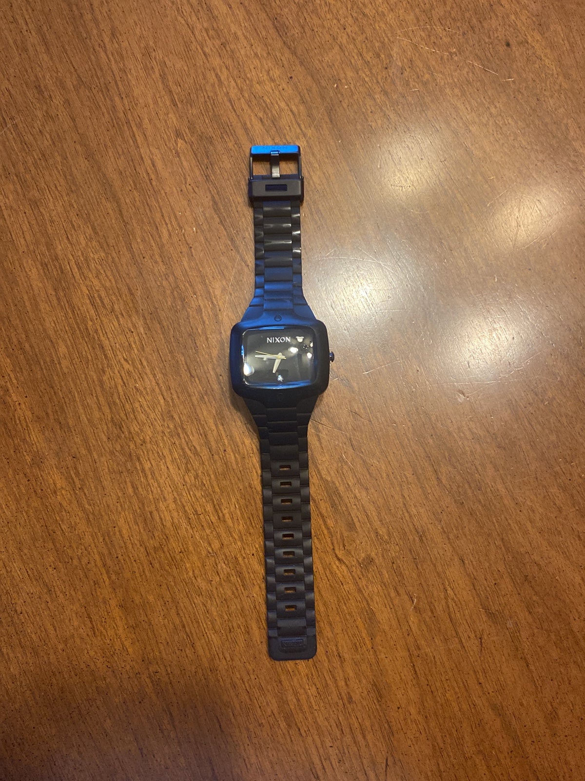 Nixon watch