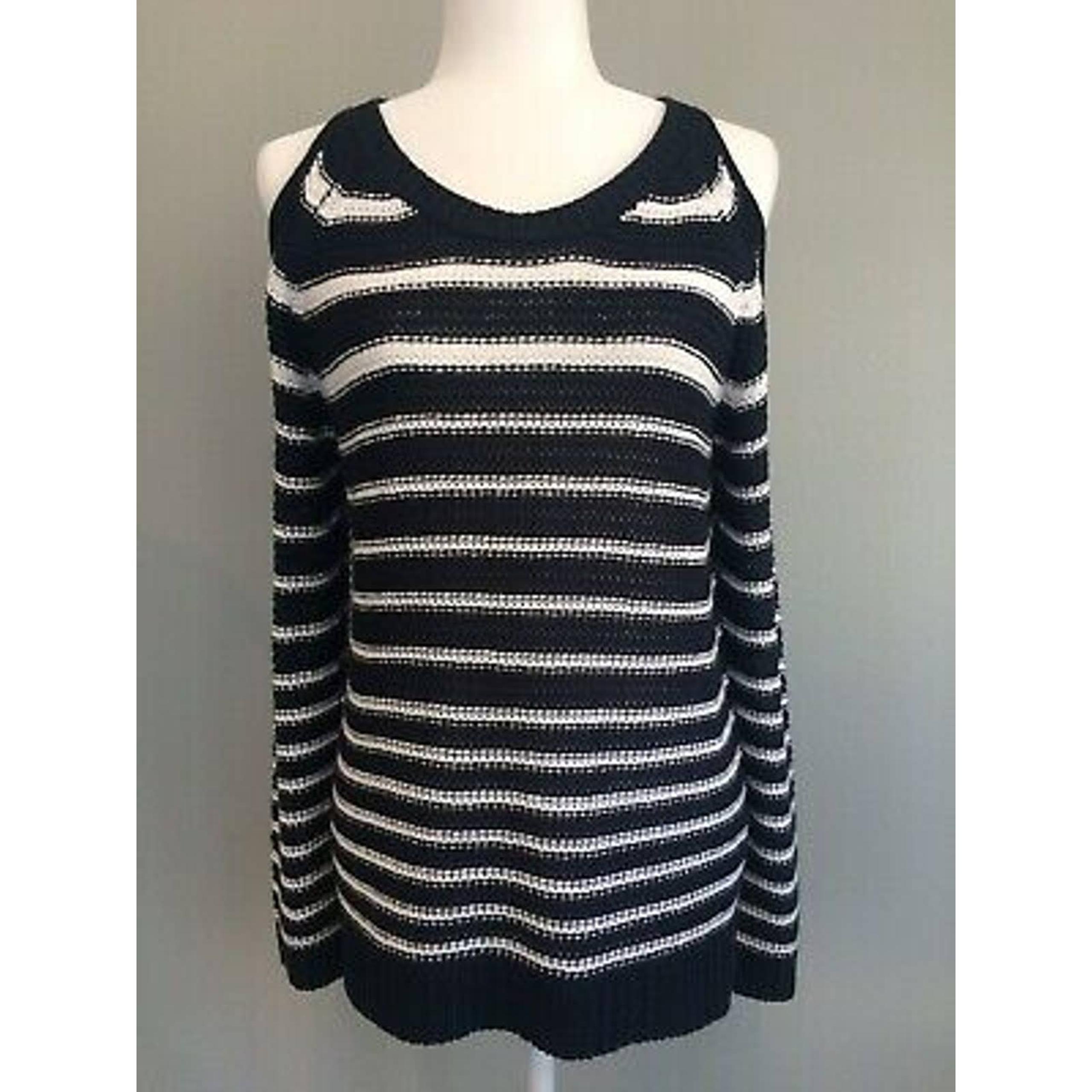 RD Styles Cold Shoulder Knit Sweater M