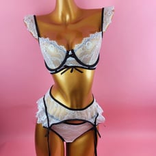 Floral Lace Underwire Garter Set