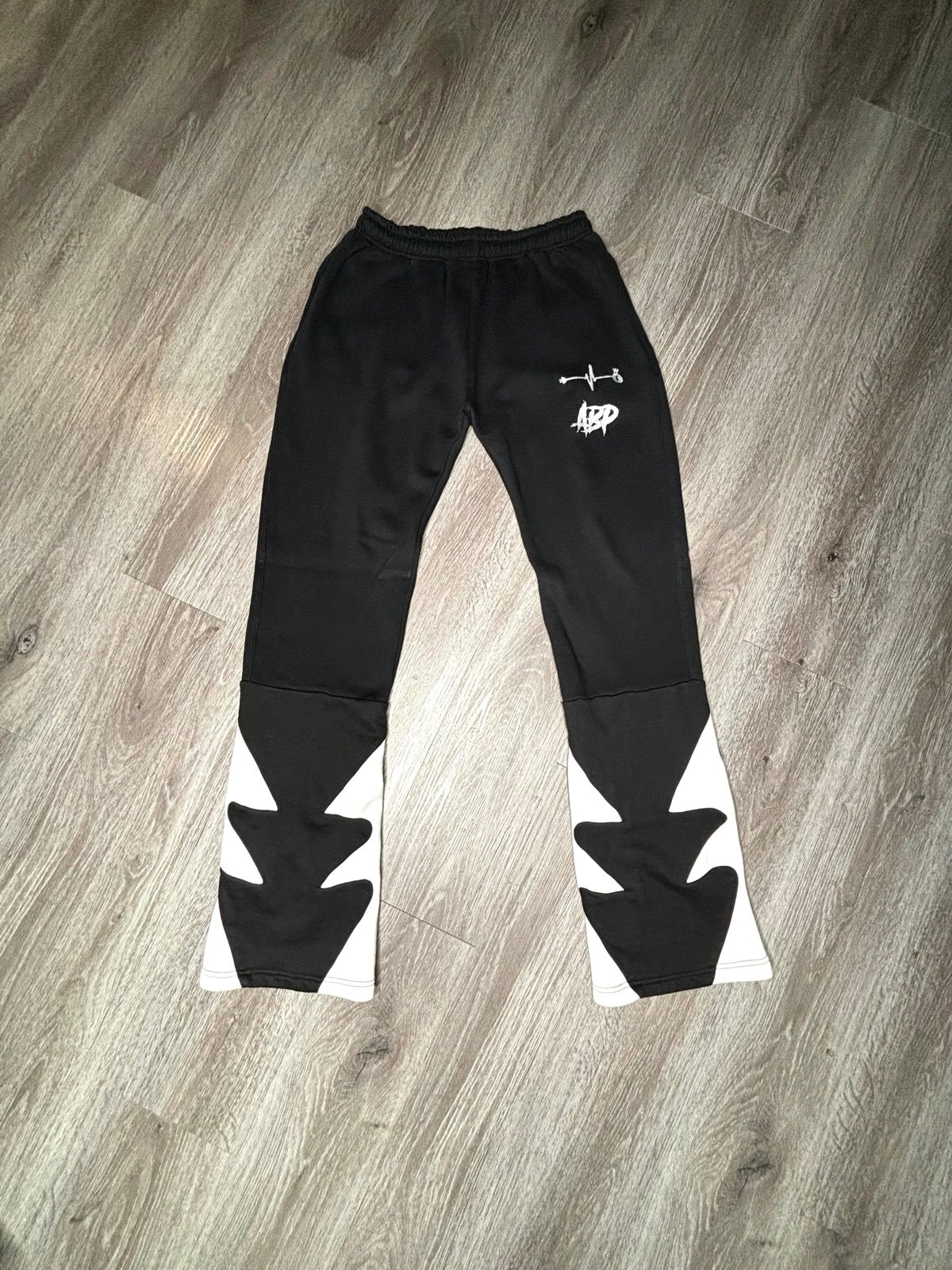 Men’s stacked sweat pants