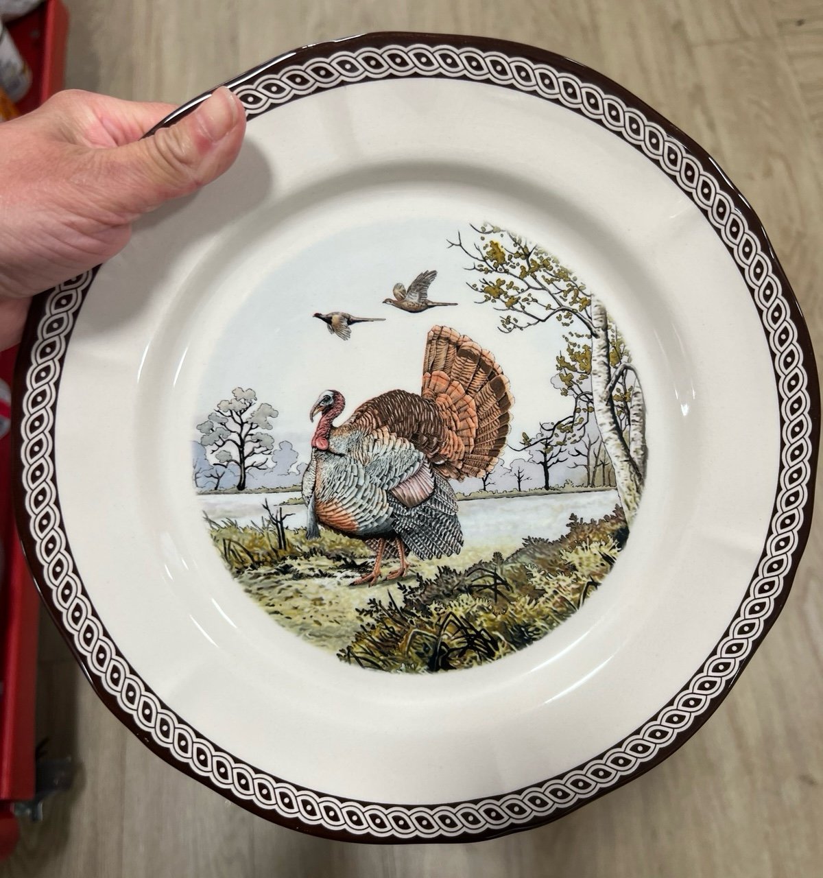 4 dinner turkey plates only ships in a bundle !
