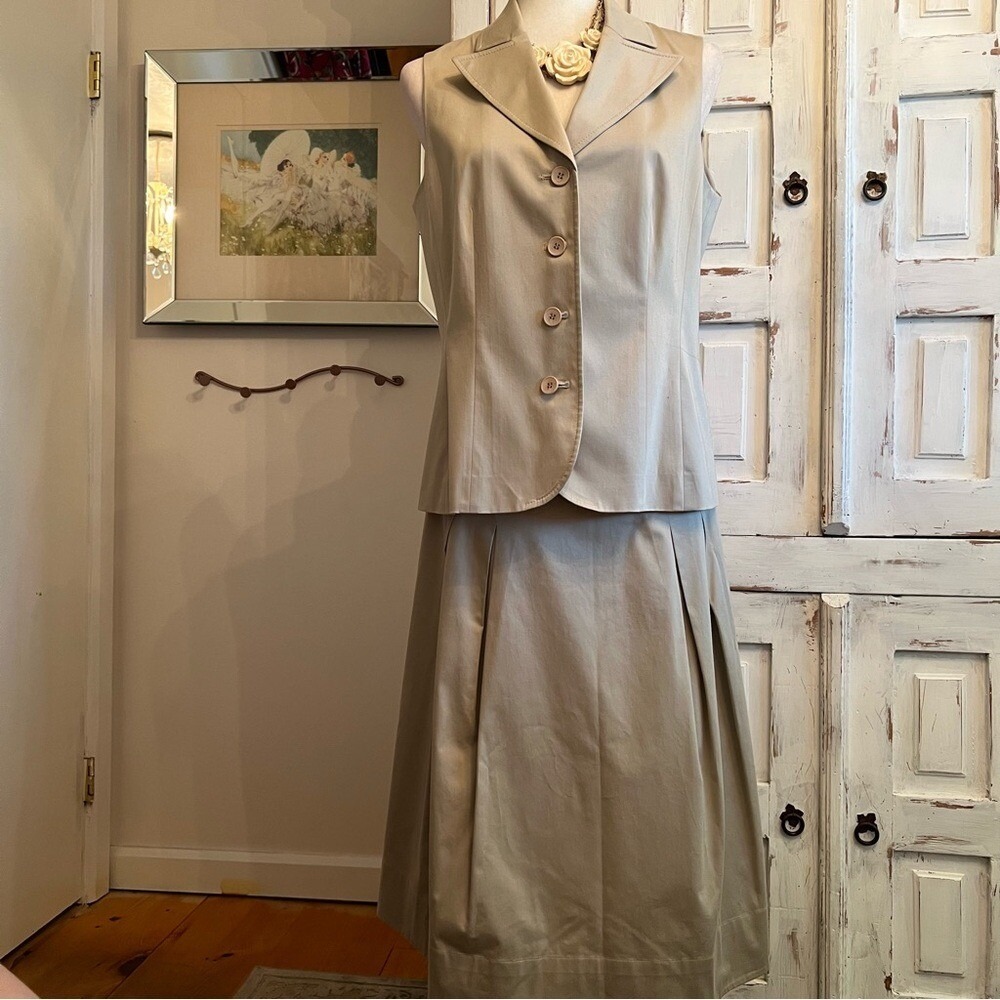 Talbots Sleeveless blazer and skirt Suit set Tan women's size 12