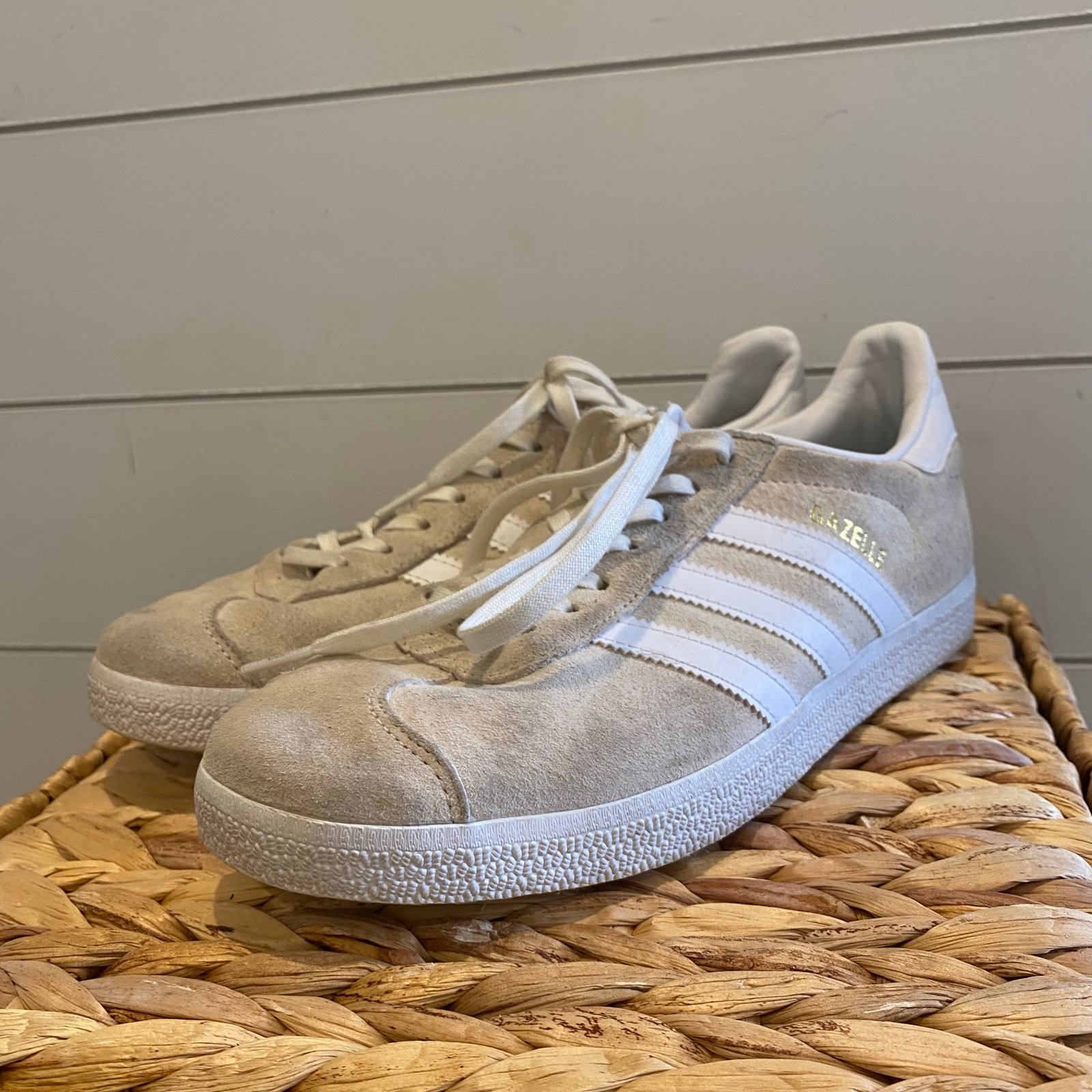 Women’s Adidas Gazelle Suede Sneaker, Size 8