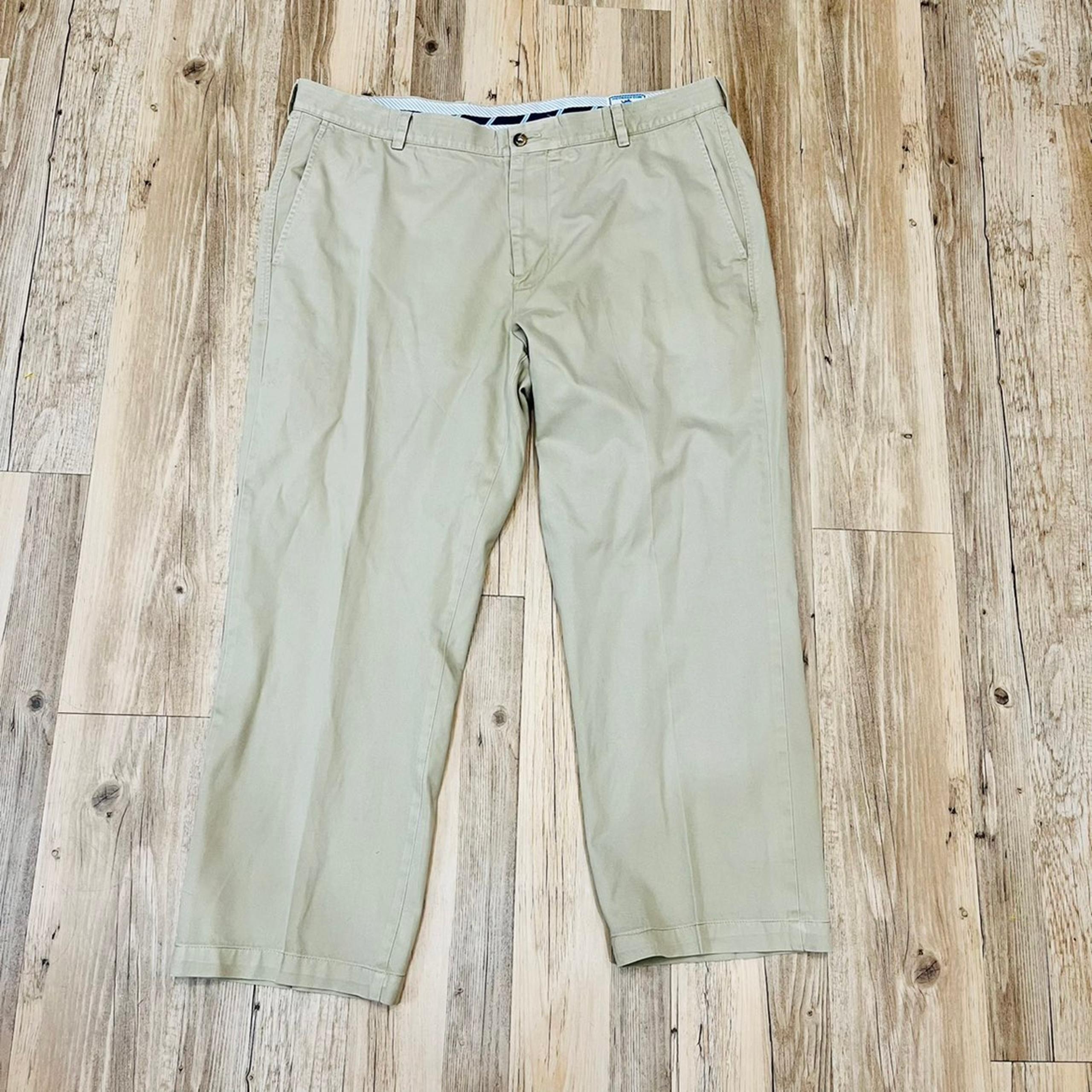 Men’s Southern Tide classic fit khaki pants sz 40 X 27.