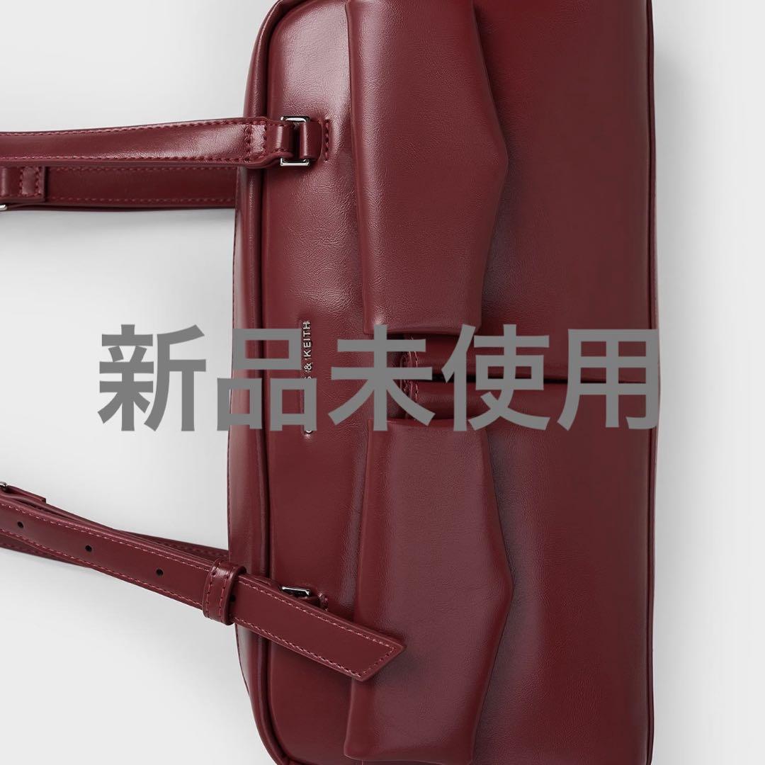 Rachel レイチェル Elongated Multi-Pocket Shoulder Bag