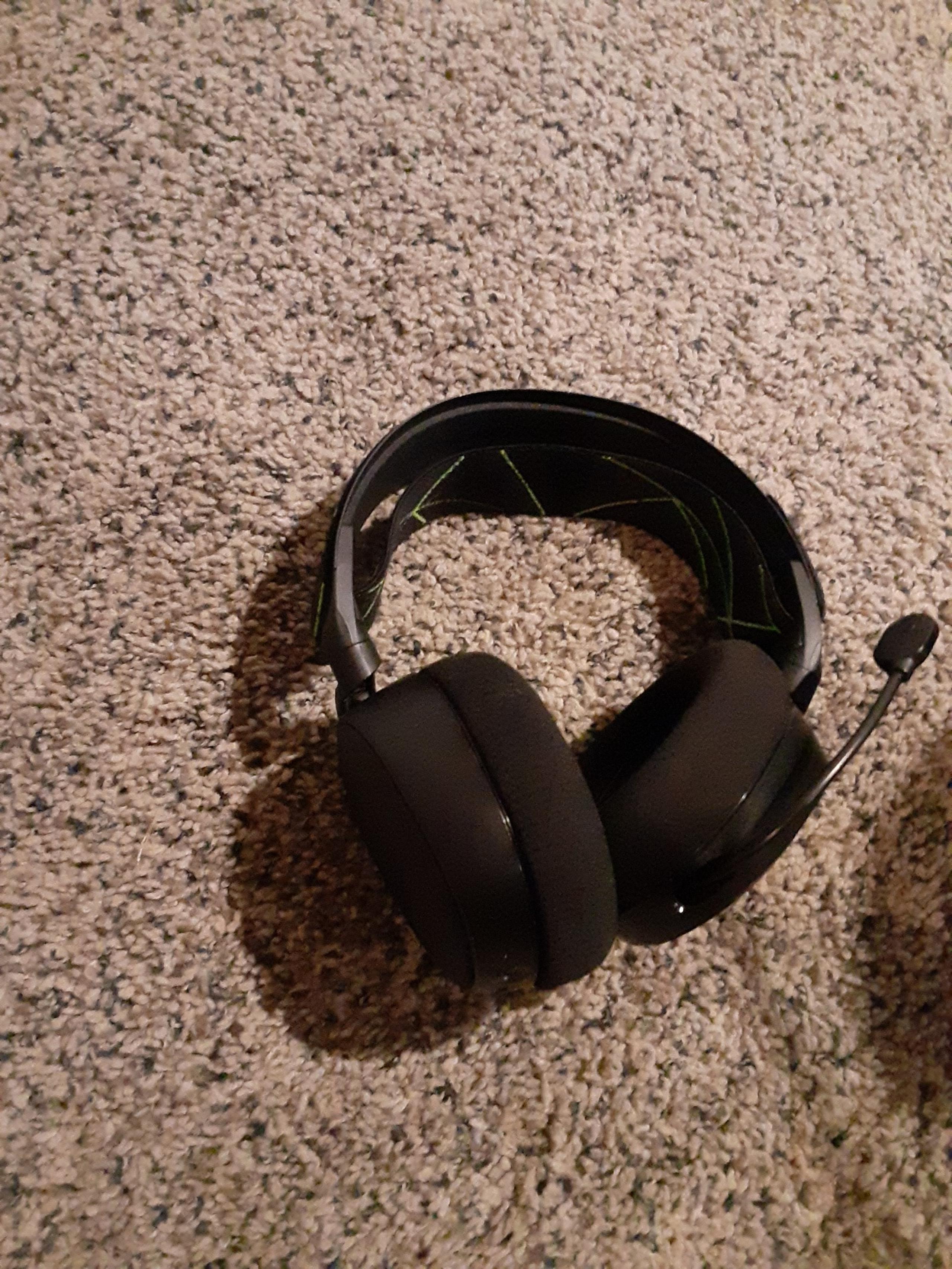 SteelSeries Headphones