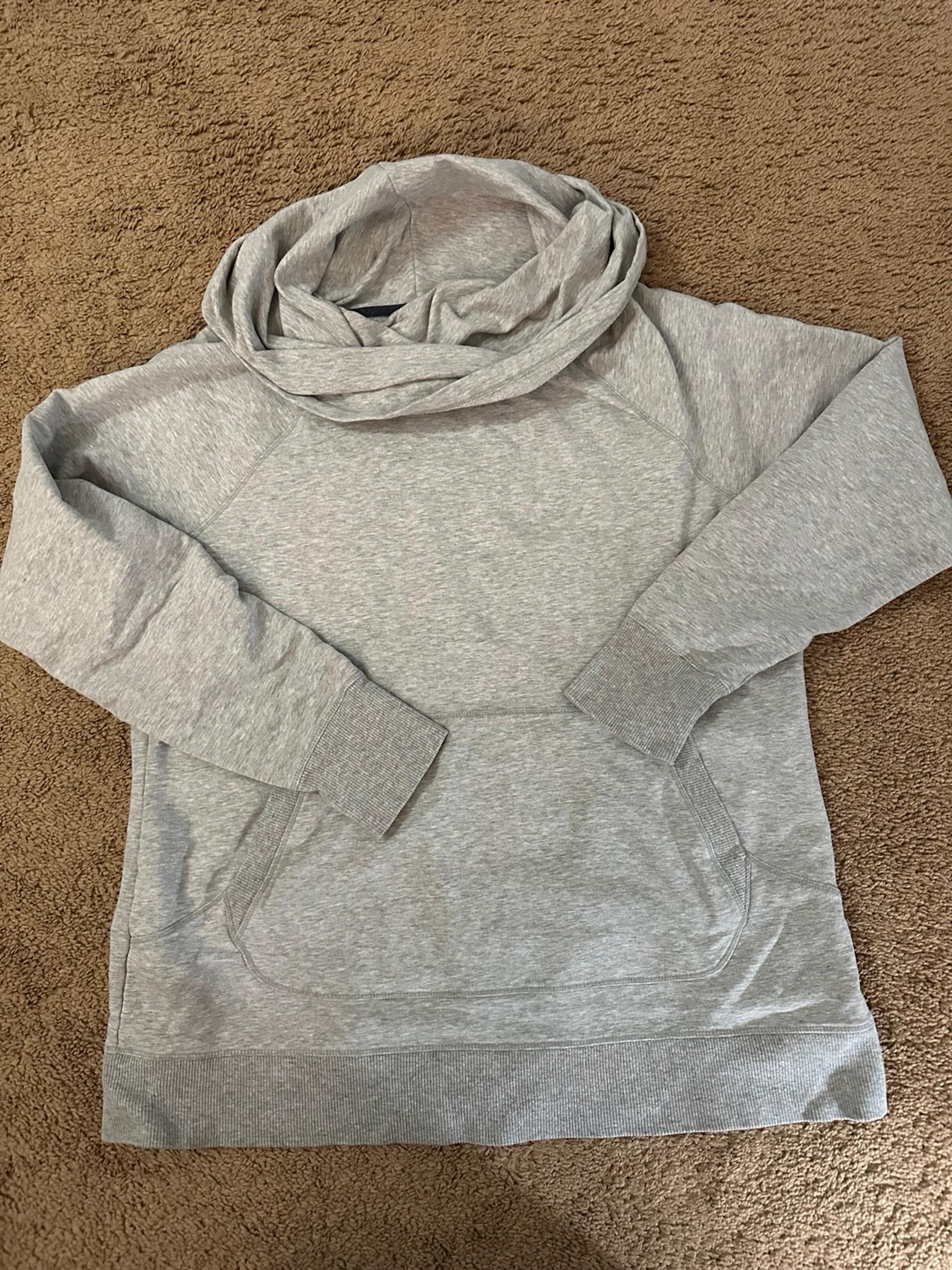 L.L. Bean Cozy Pullover Women's XL Cowl Neck Thumbholes Light Grey Sweatshirt
