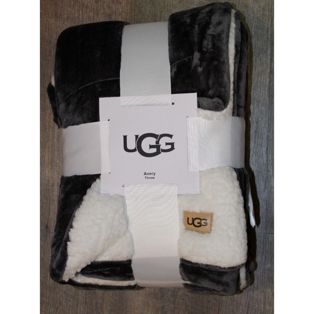 UGG Avery Reversible Shearling Lined 50 x 70 Throw Blanket Charcoal Gray NEW!