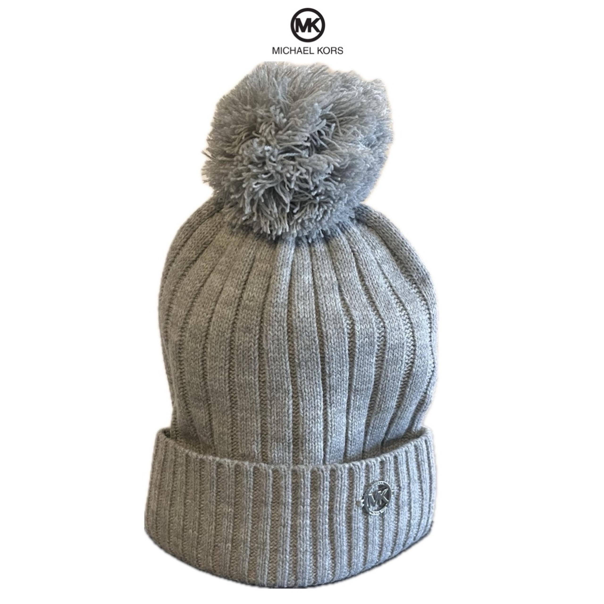 MICHAEL KORS Gray Cable KNIT Cuffed Beanie Ski Hat Pom Pom