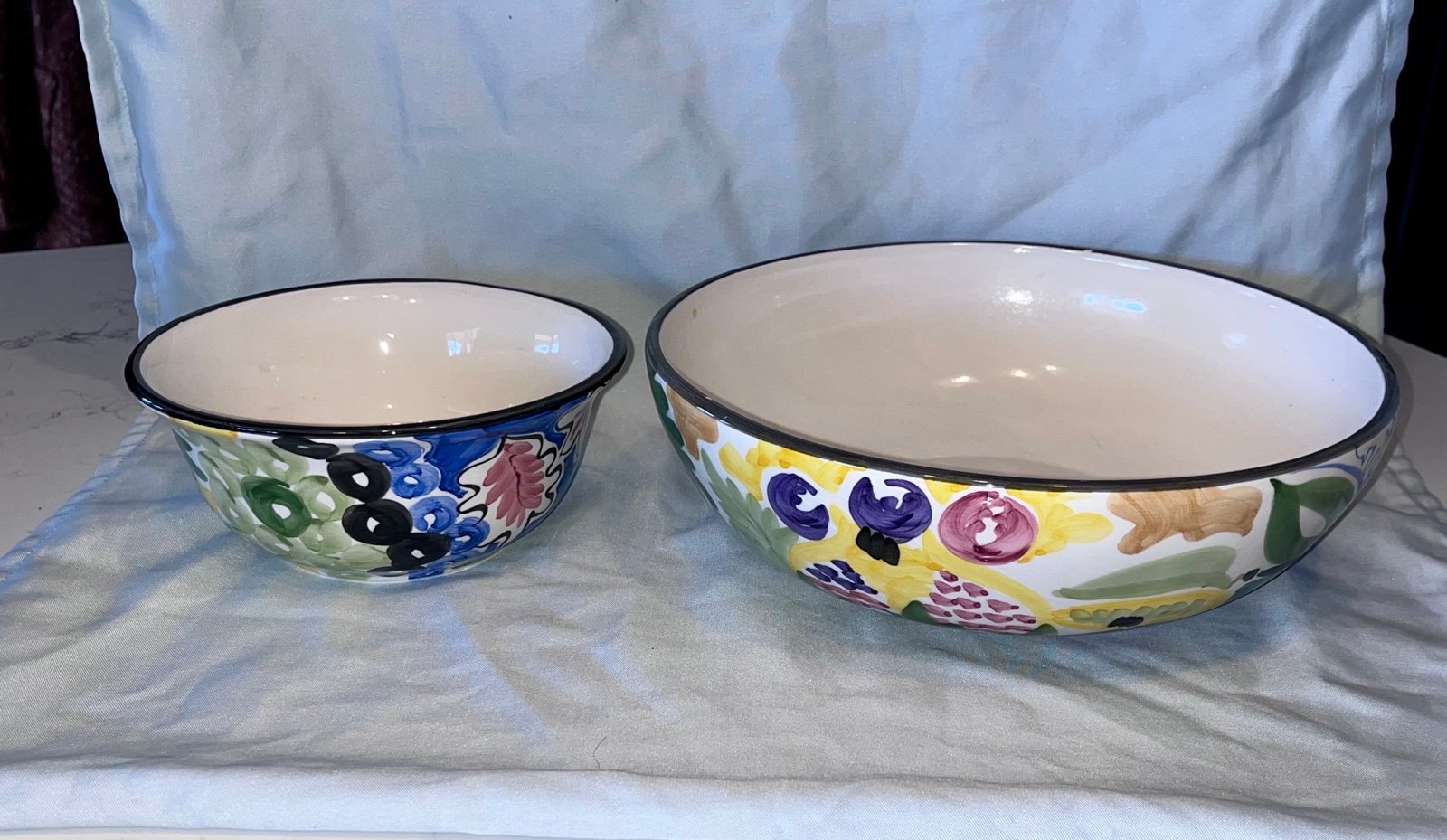 Favanol Portugal Hand Painted Martinique Pattern Ceramic Mixing Bowls 2- 10”& 6”