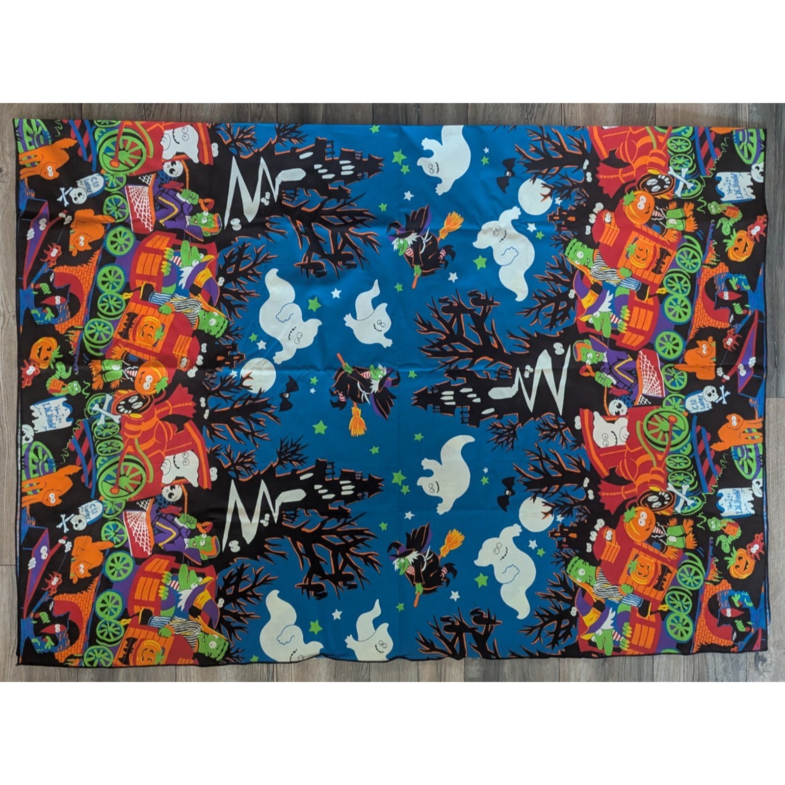 Vintage Halloween Tablecloth Kids 82 X 58