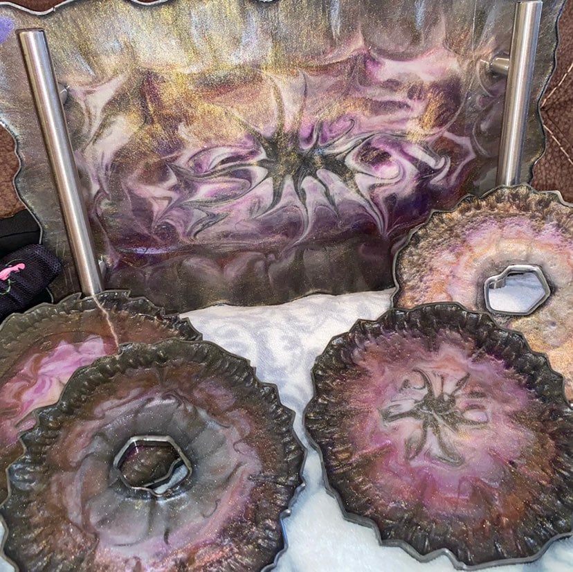 Geode style serving tray and coaster set
