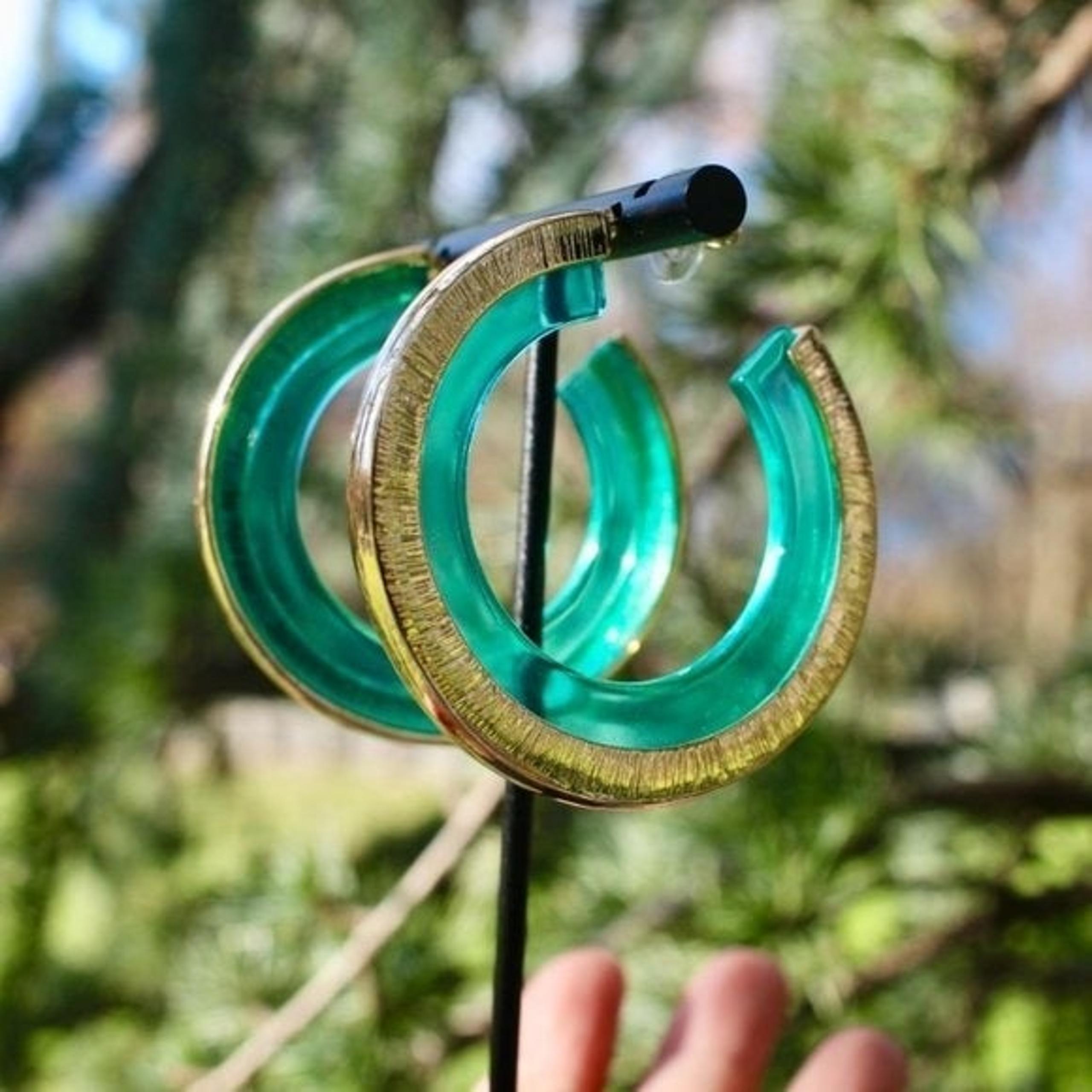 ANTHRO x BaubleBar Neon Gold Clear Hoop
