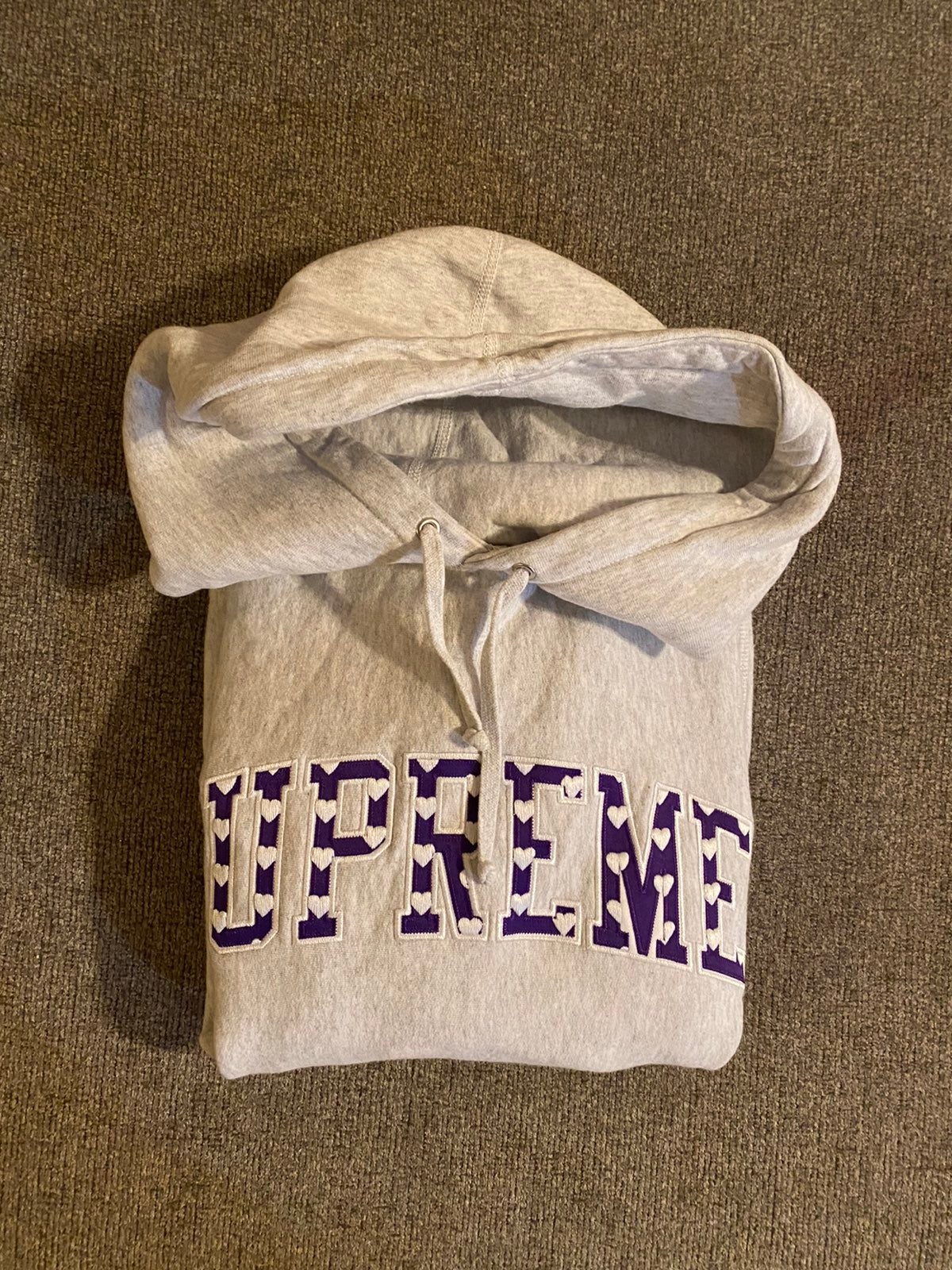 SUPREME HOODIE