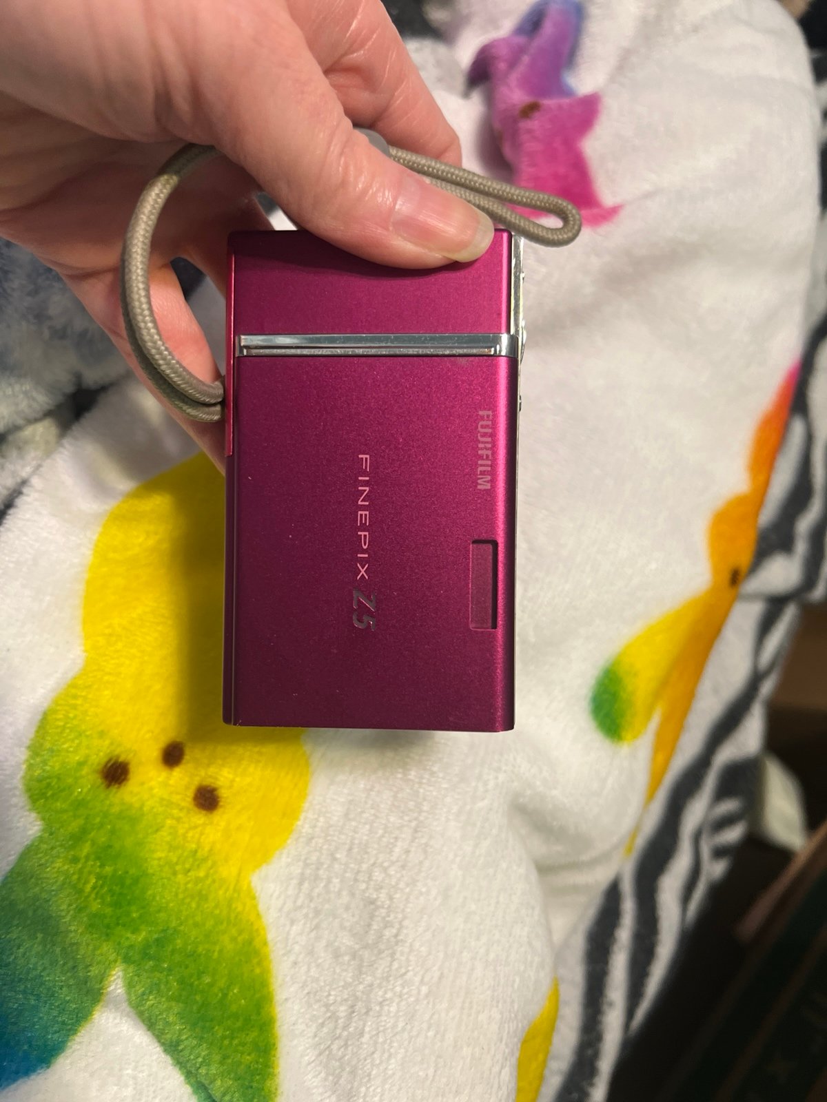 Fujifilm finepix z5 pink 6.3 megapixel