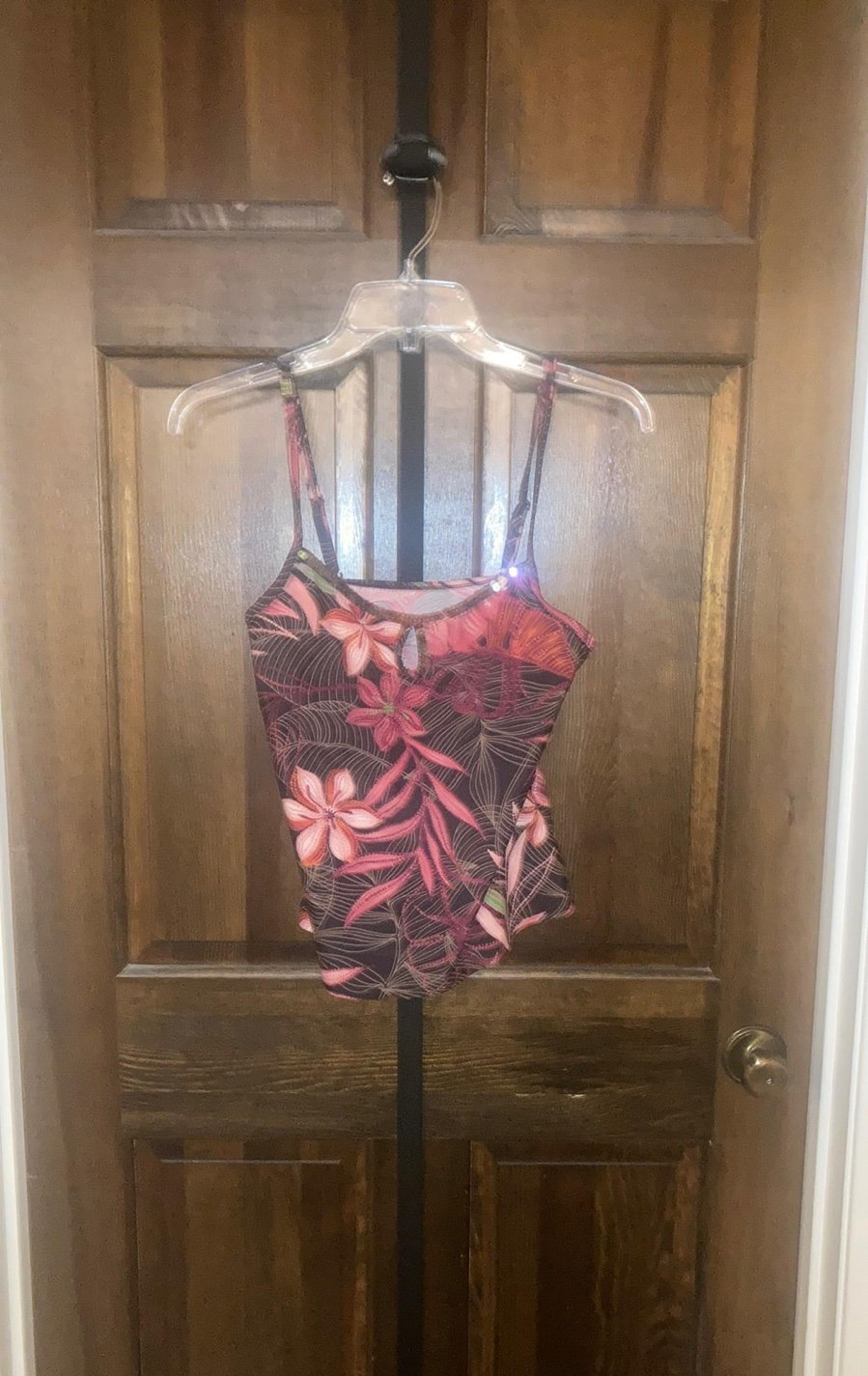 Super cute tropical Tankini swim top w/a detail of sequins