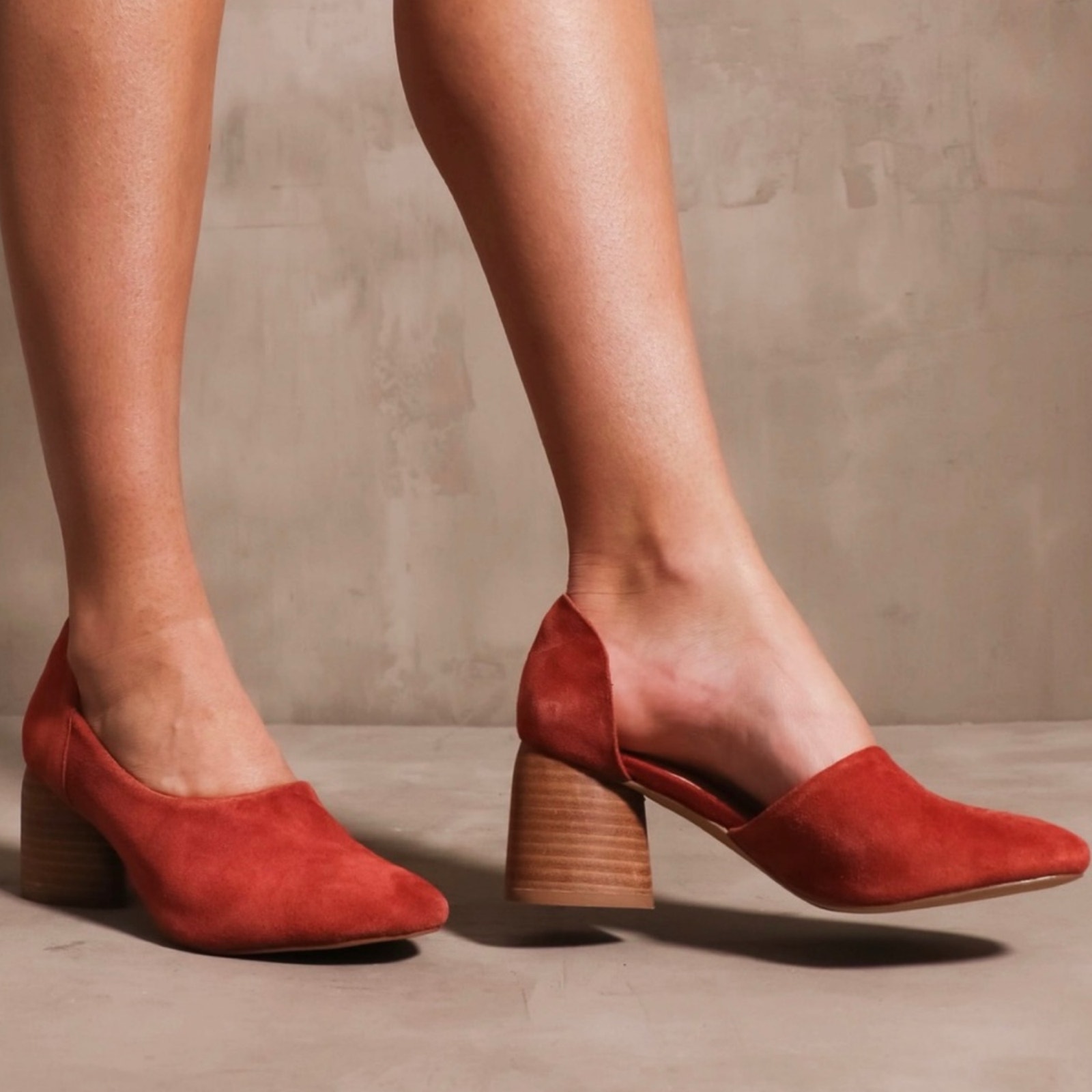 Anthropologie Silent D Novaltee D’Orsay Oval Heel Rust Suede Pumps 40 9