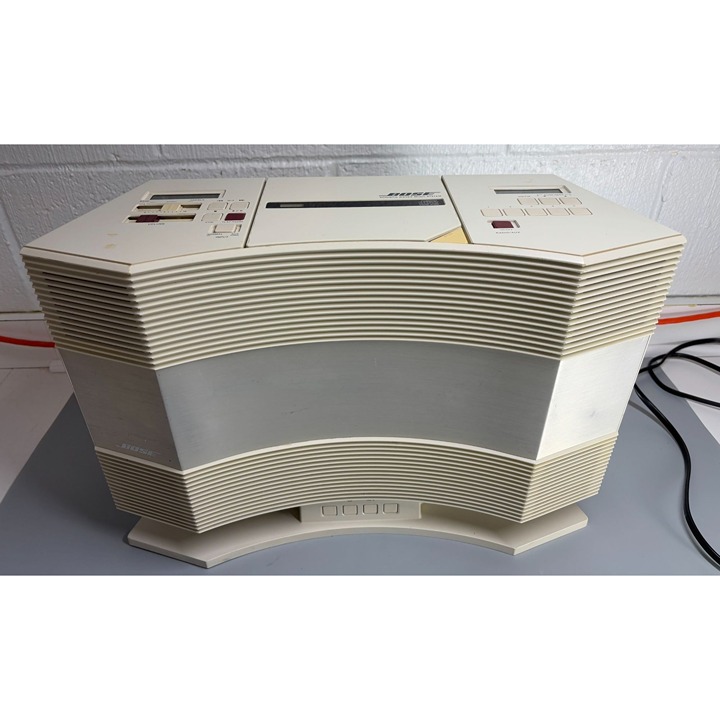 Bose Acoustic Wave Music System CD-3000 AM/FM Radio CD Player White