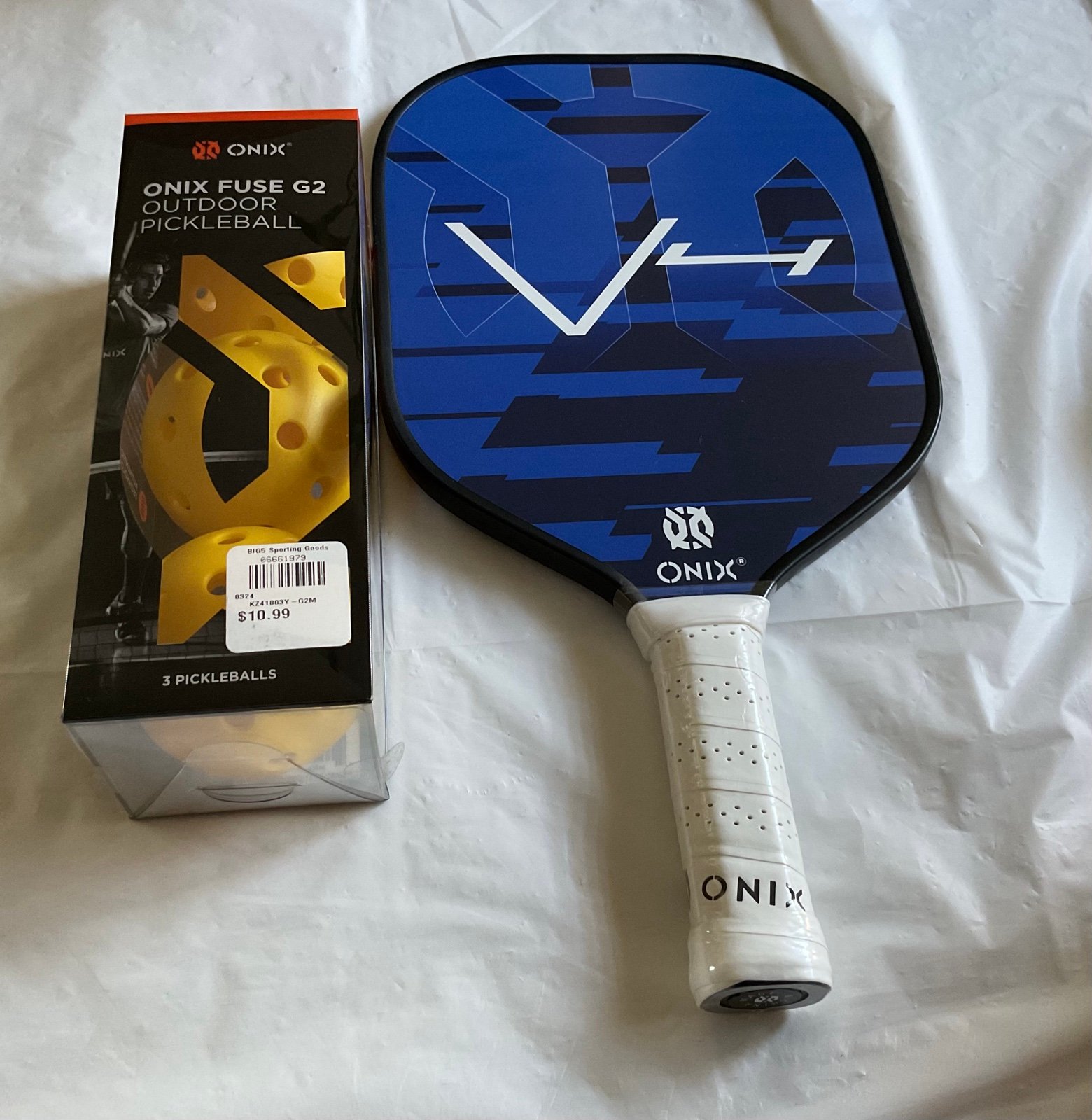 ONIX Recruit V4 Pickleball Paddle & Fuse G2 Pickleballs Brand New