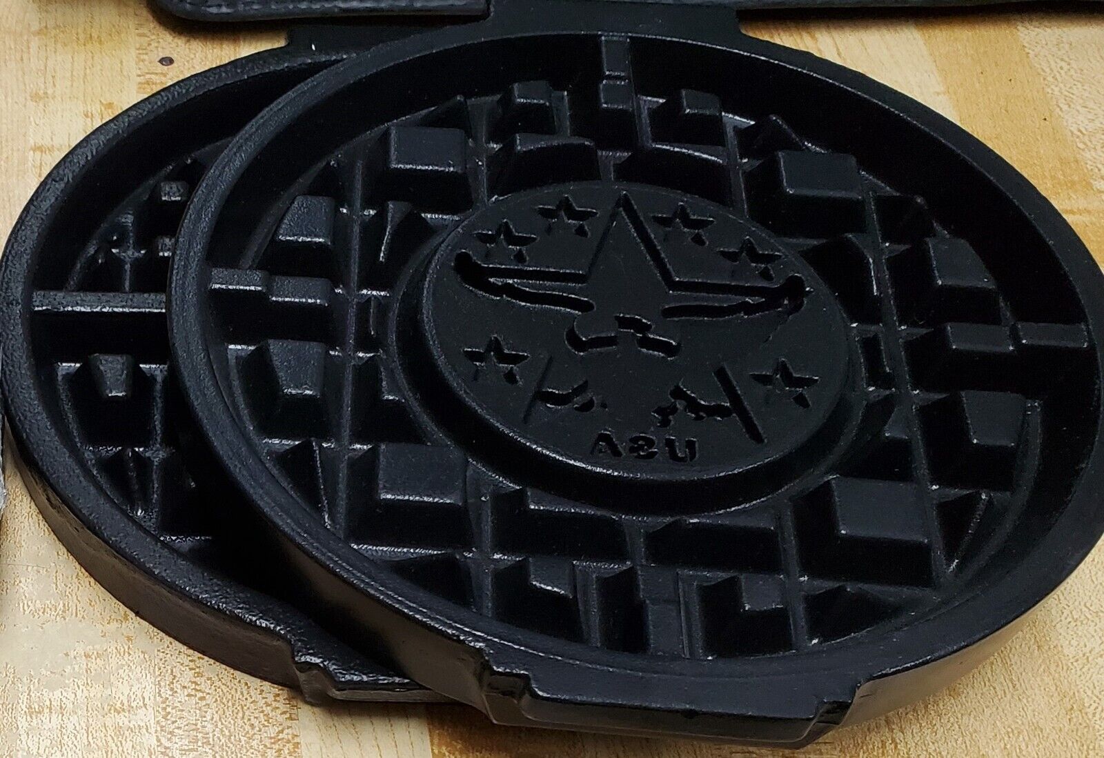 2 sets of Waffle iron Plates!