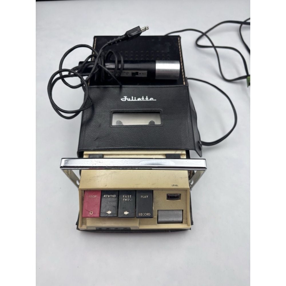 JULIETTE solidstate nine portable cassette recorder model CTP2001 (2427)vintage