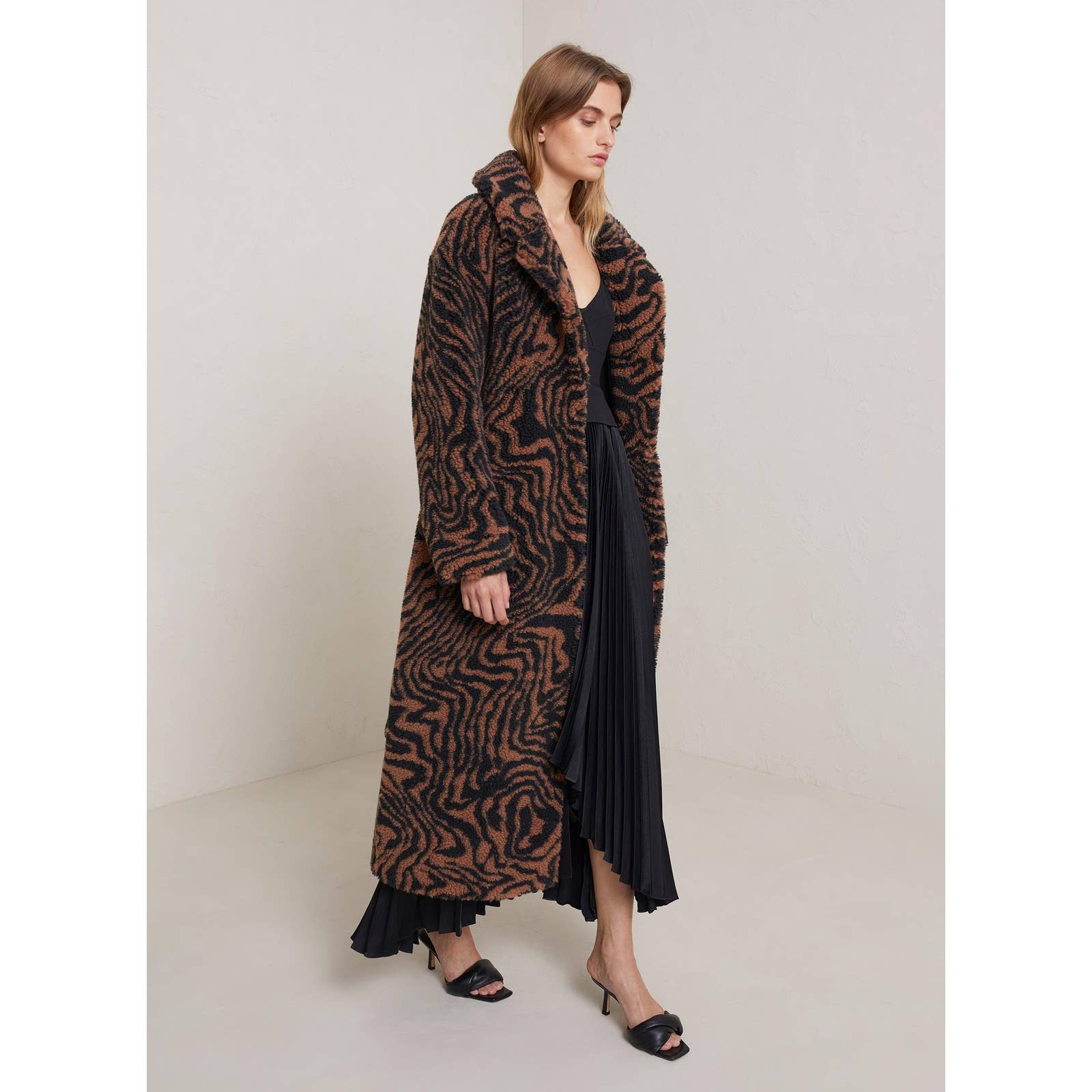 A.L.C. Anderson Tiger Stripe Faux Fur Retro Coat Size XS NWT 695