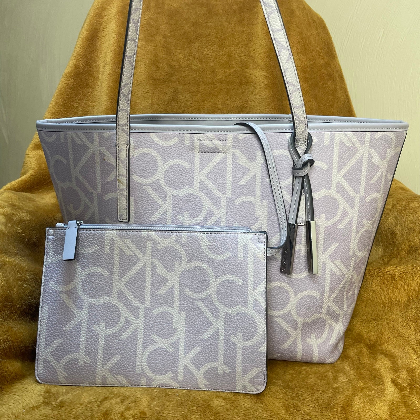 Lavender Calvin Klein tote//purse