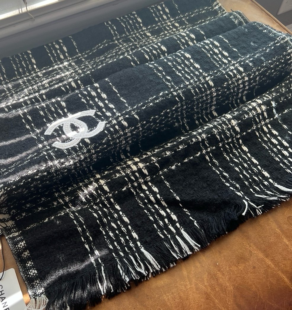Light winter scarf